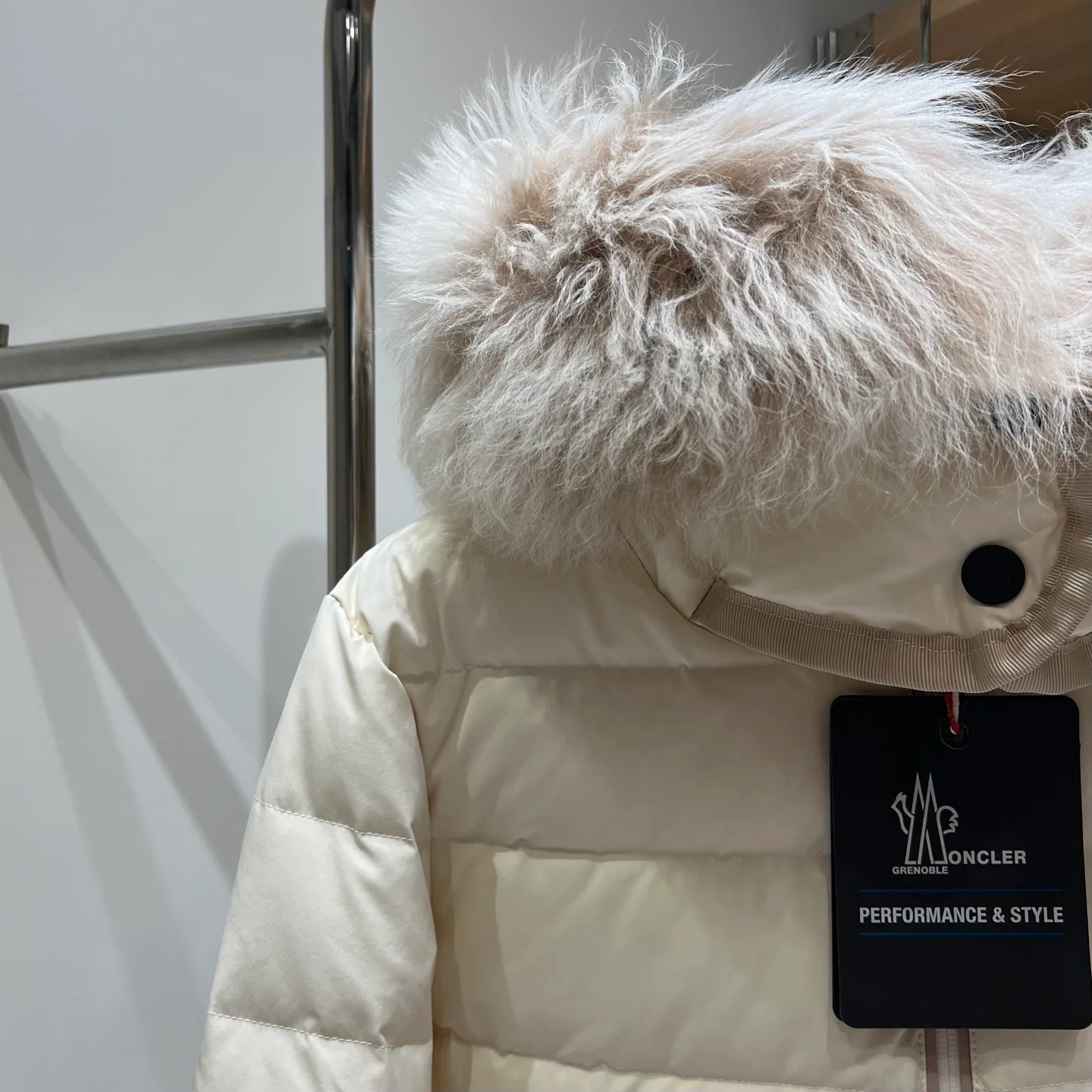 Куртки И Пуховики Женские Moncler 18723747