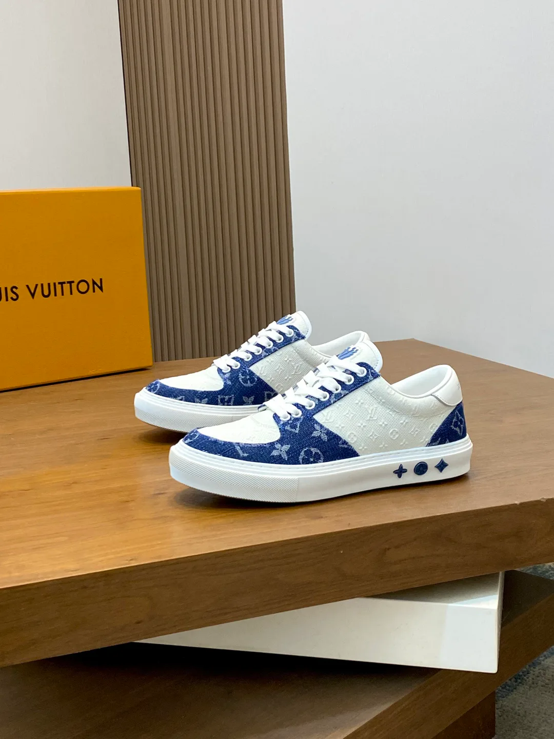 Кроссовки Мужские Louis Vuitton 17934208