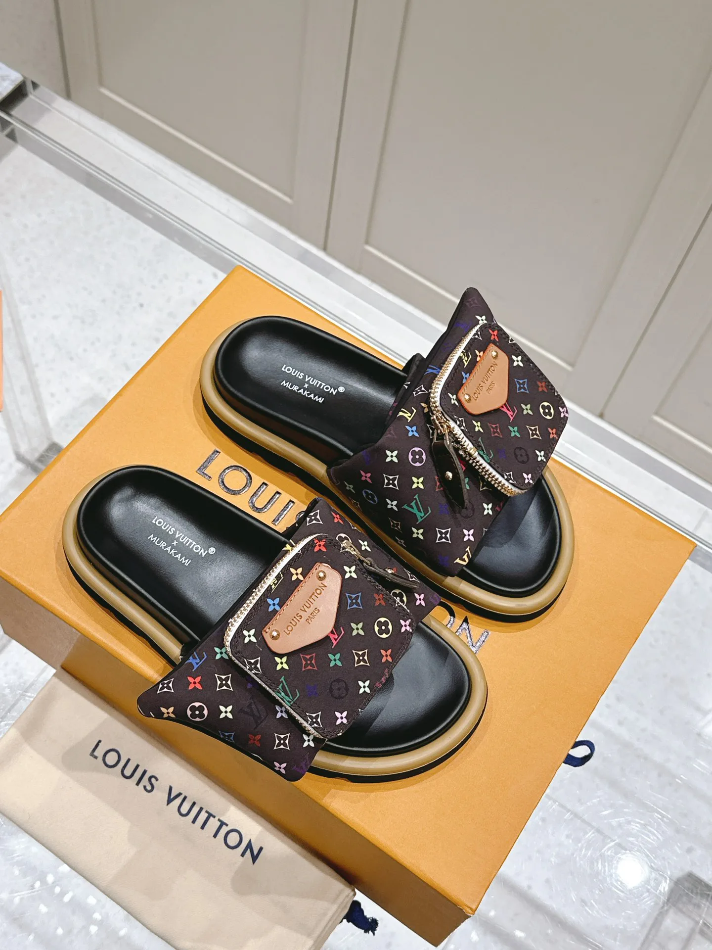 Шлепанцы Женские Louis Vuitton 13225