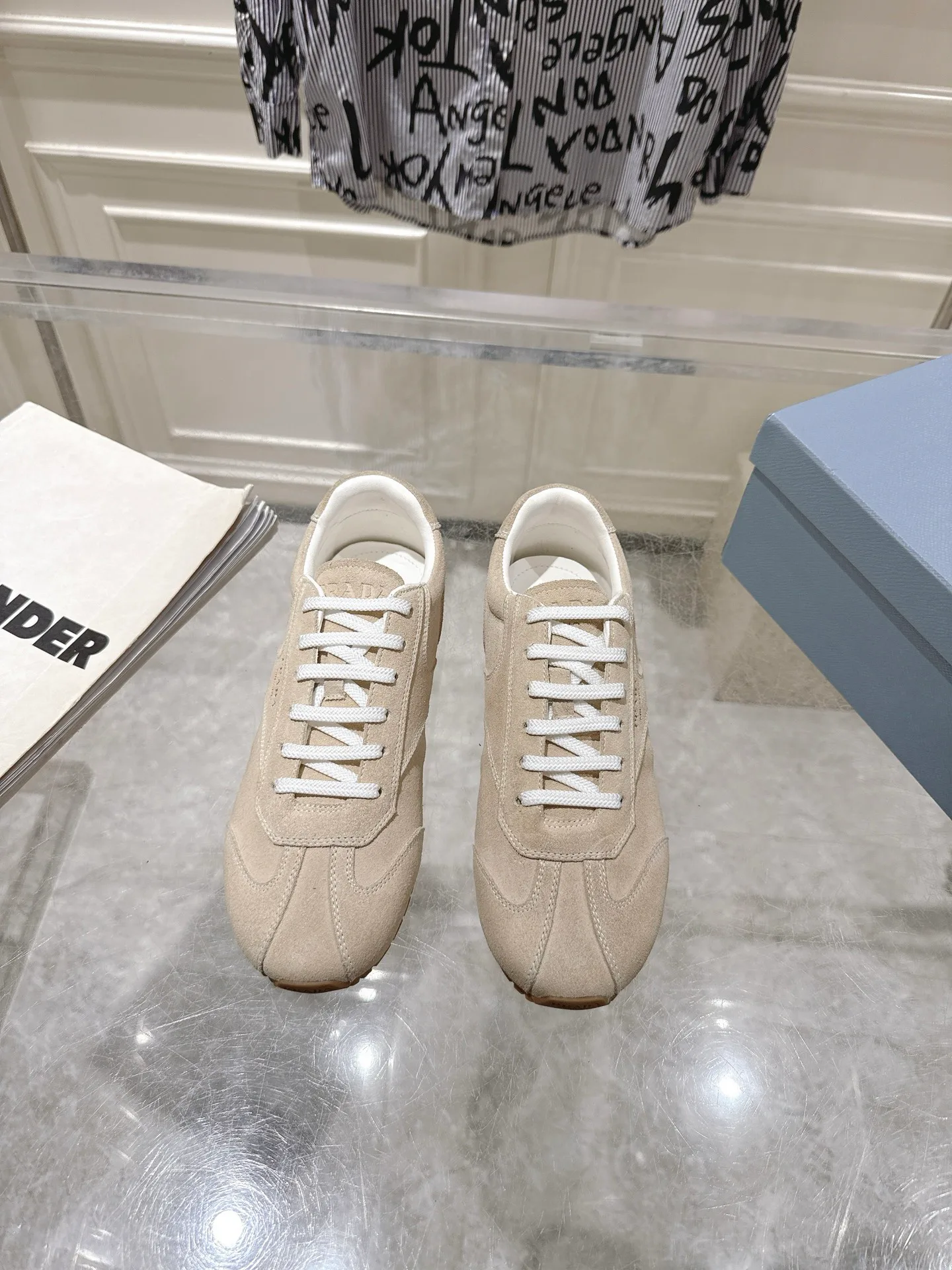 Кроссовки Женские Prada 18508344