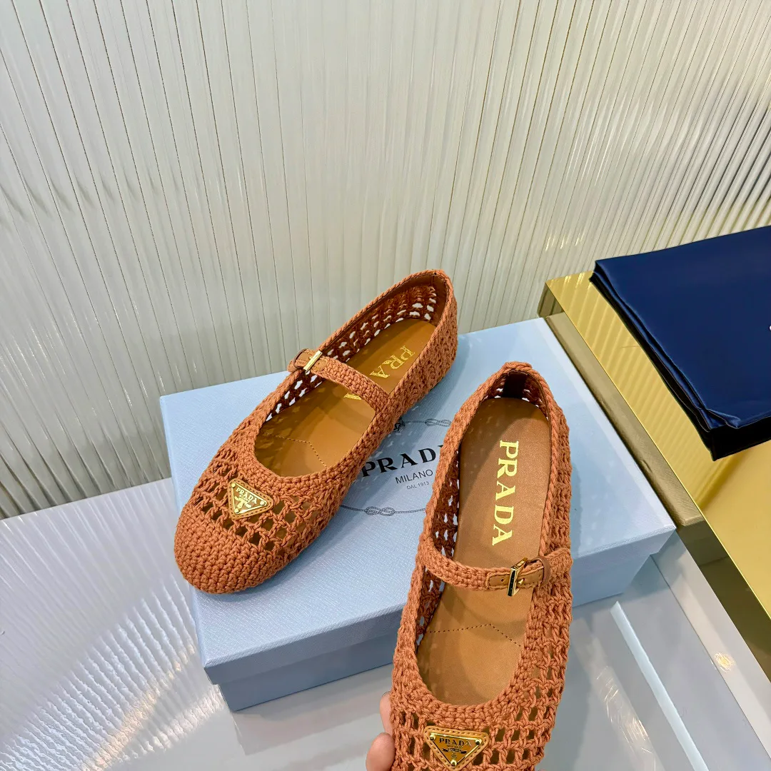 Балетки Женские Prada 11386408