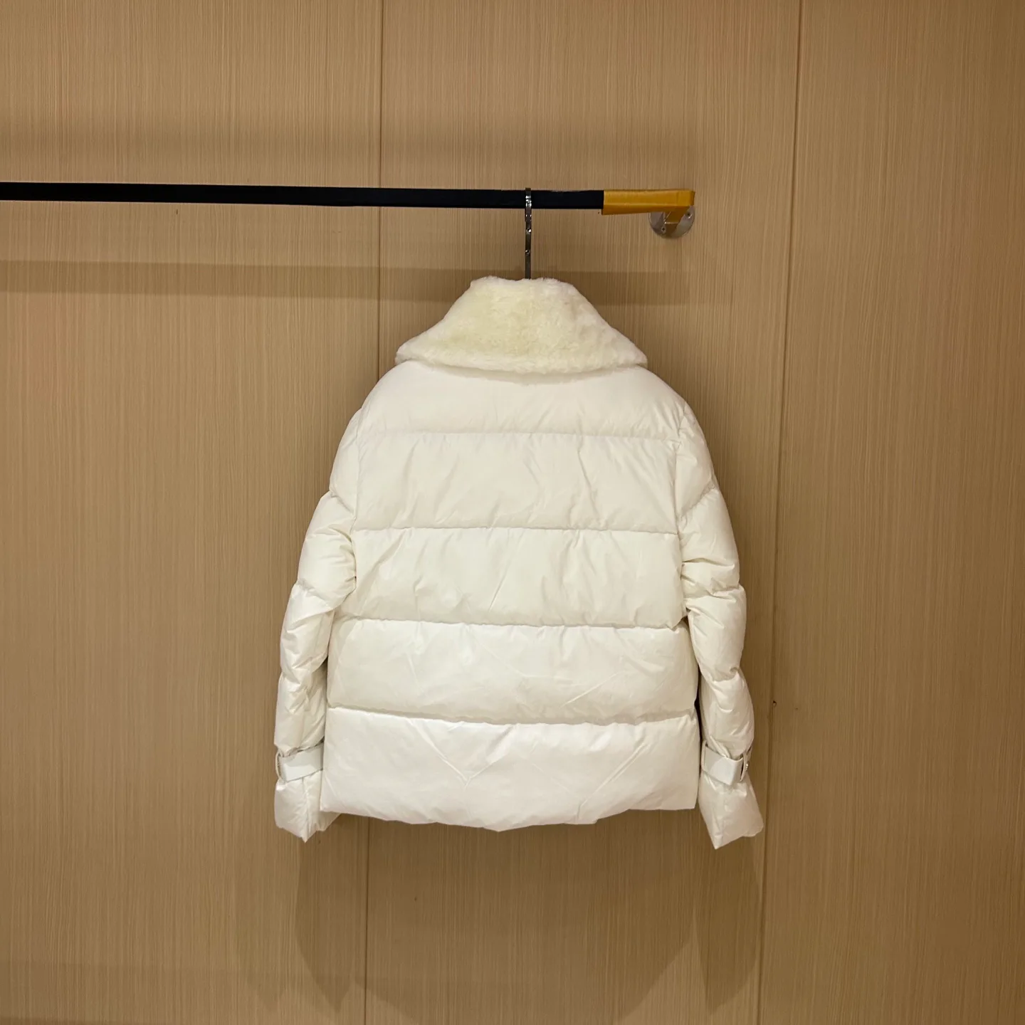 Куртки И Пуховики Женские Fendi 612045