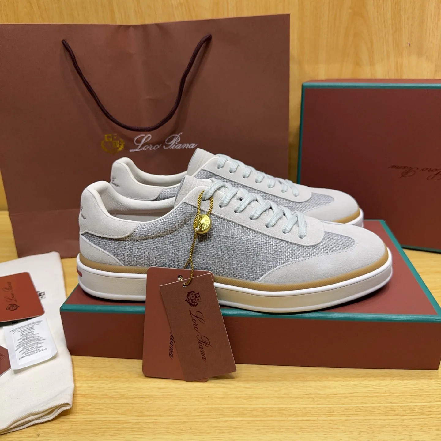 Кроссовки Женские Loro Piana 18263653