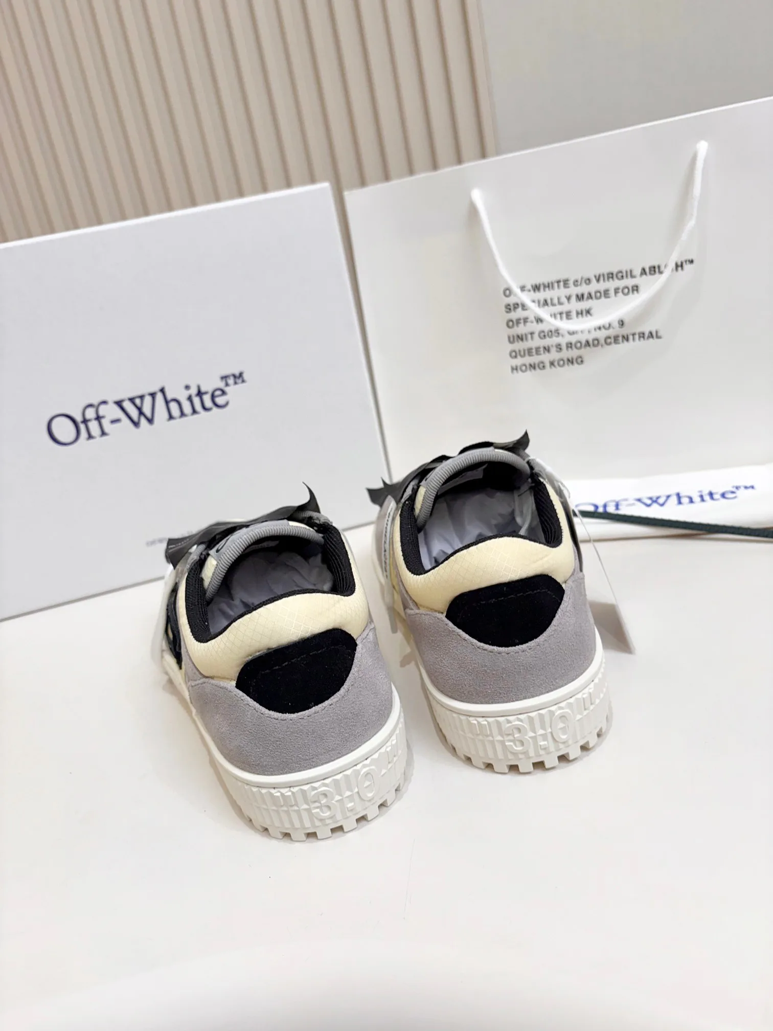 Кроссовки Женские Off-White 18103208