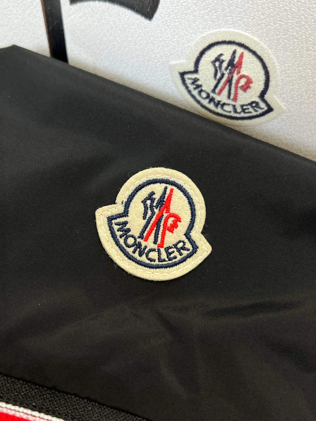 Куртки И Пуховики Мужские Moncler 17571930