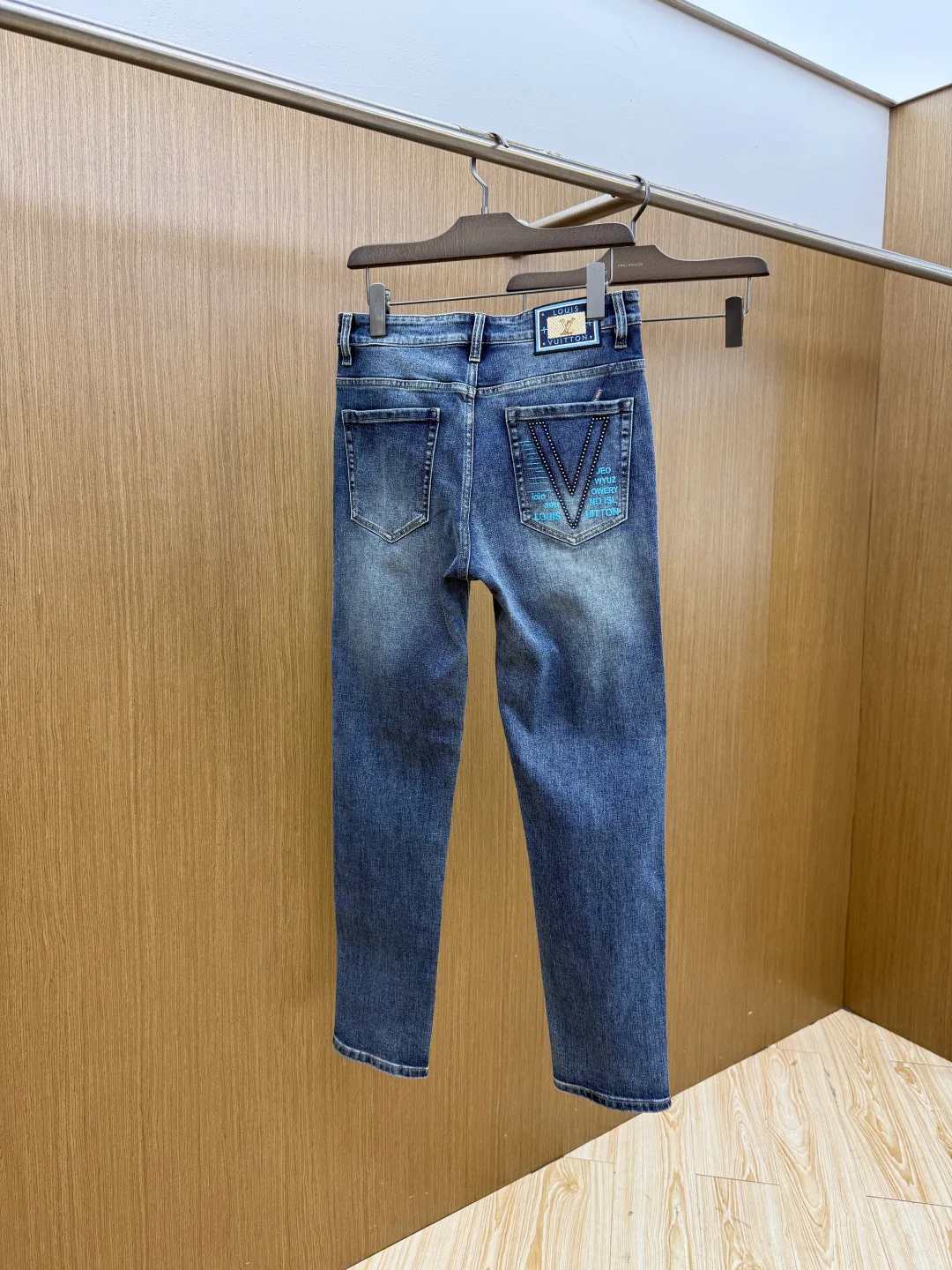 Джинсы Женские Louis Vuitton 12875517