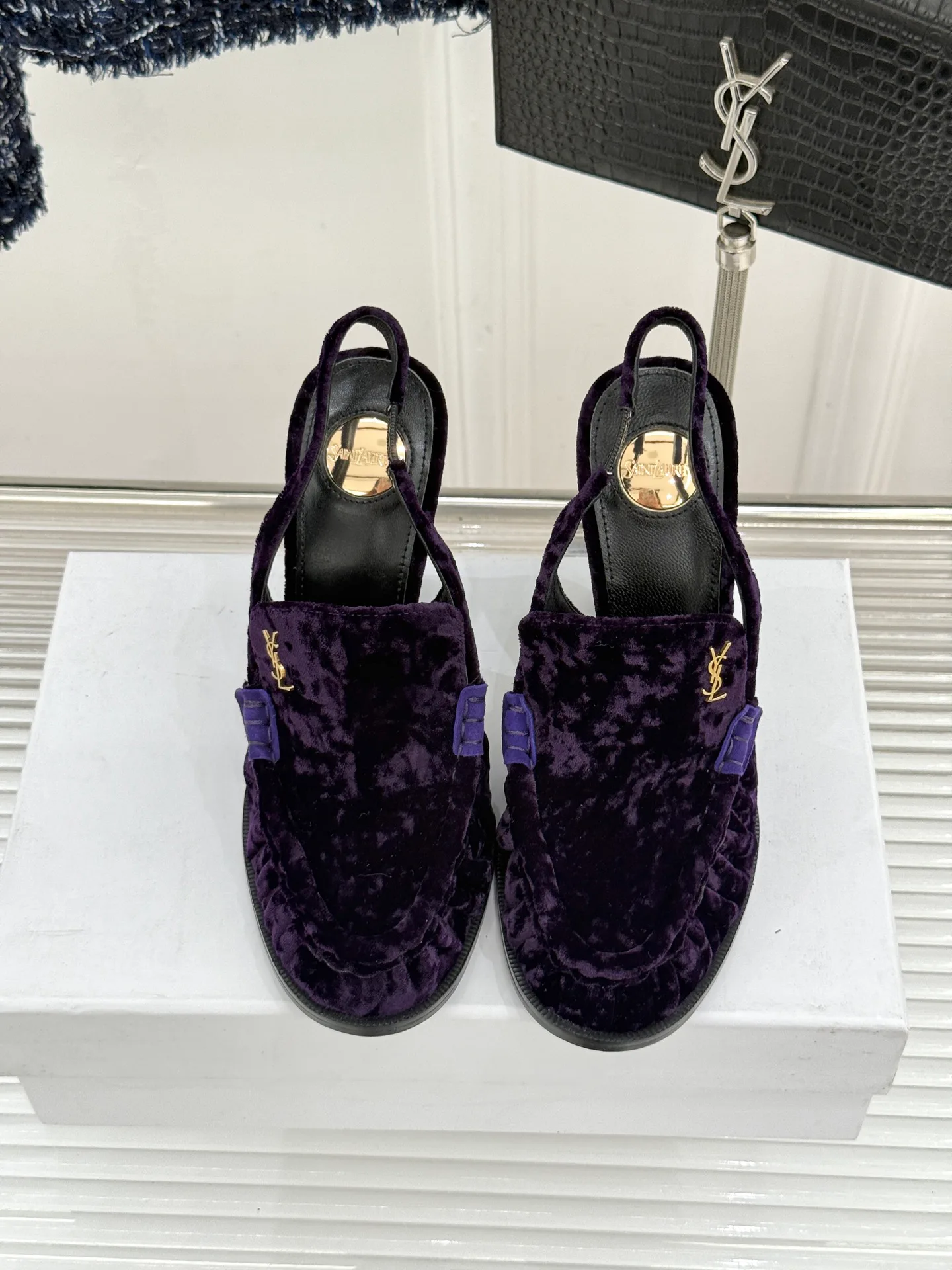 Босоножки Женские Saint Laurent 11312311
