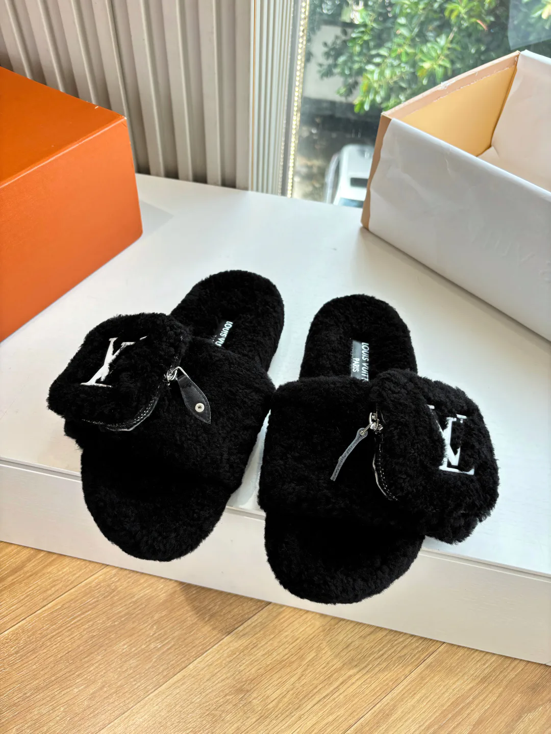 Тапочки Женские Louis Vuitton 53863