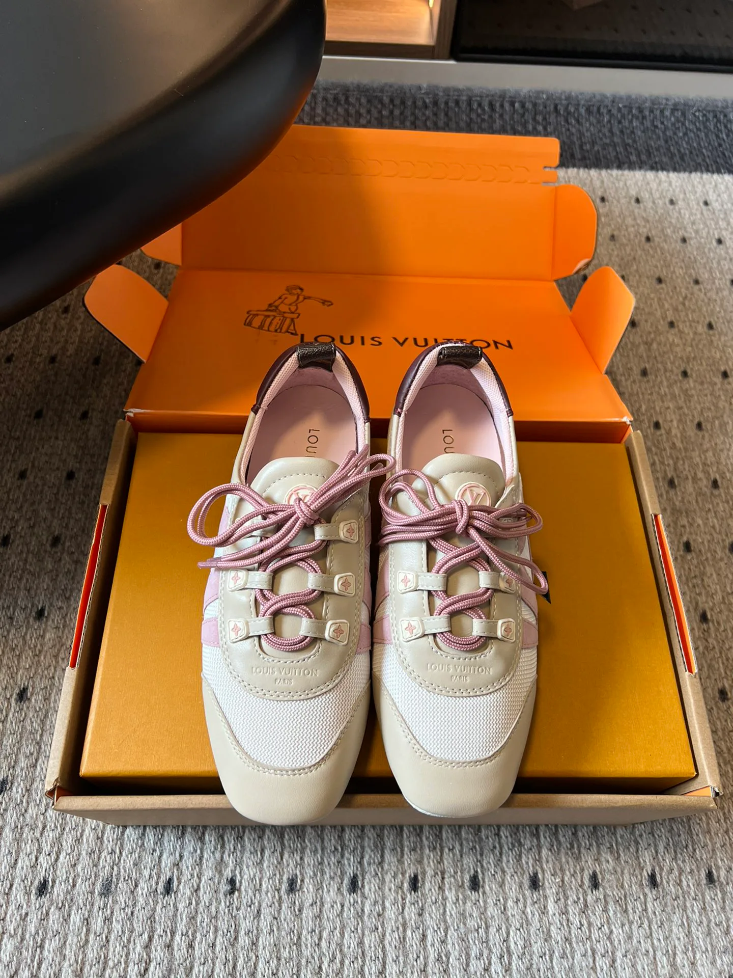 Кроссовки Женские Louis Vuitton 51415