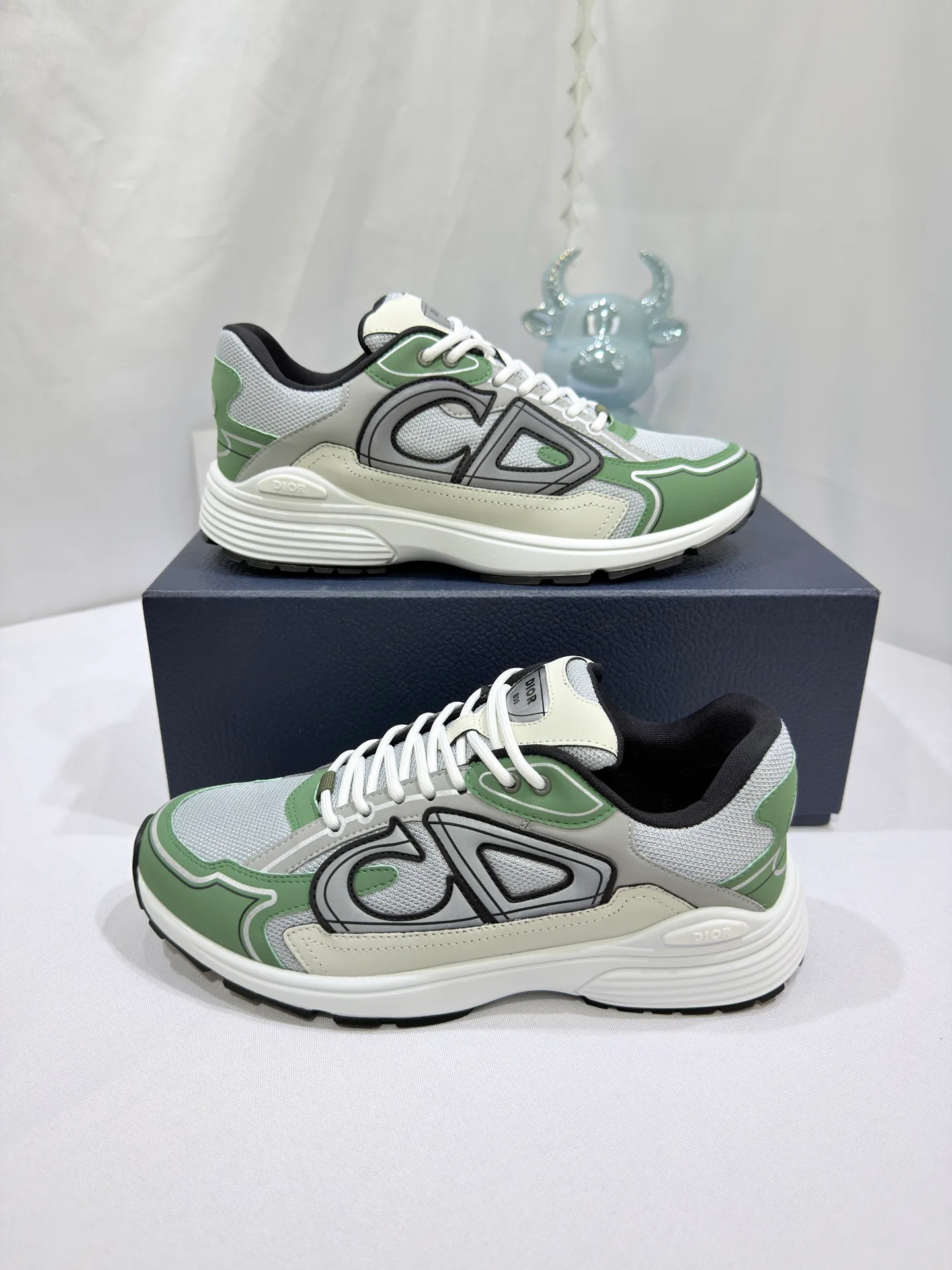 Кроссовки Женские Christian Dior 18743895