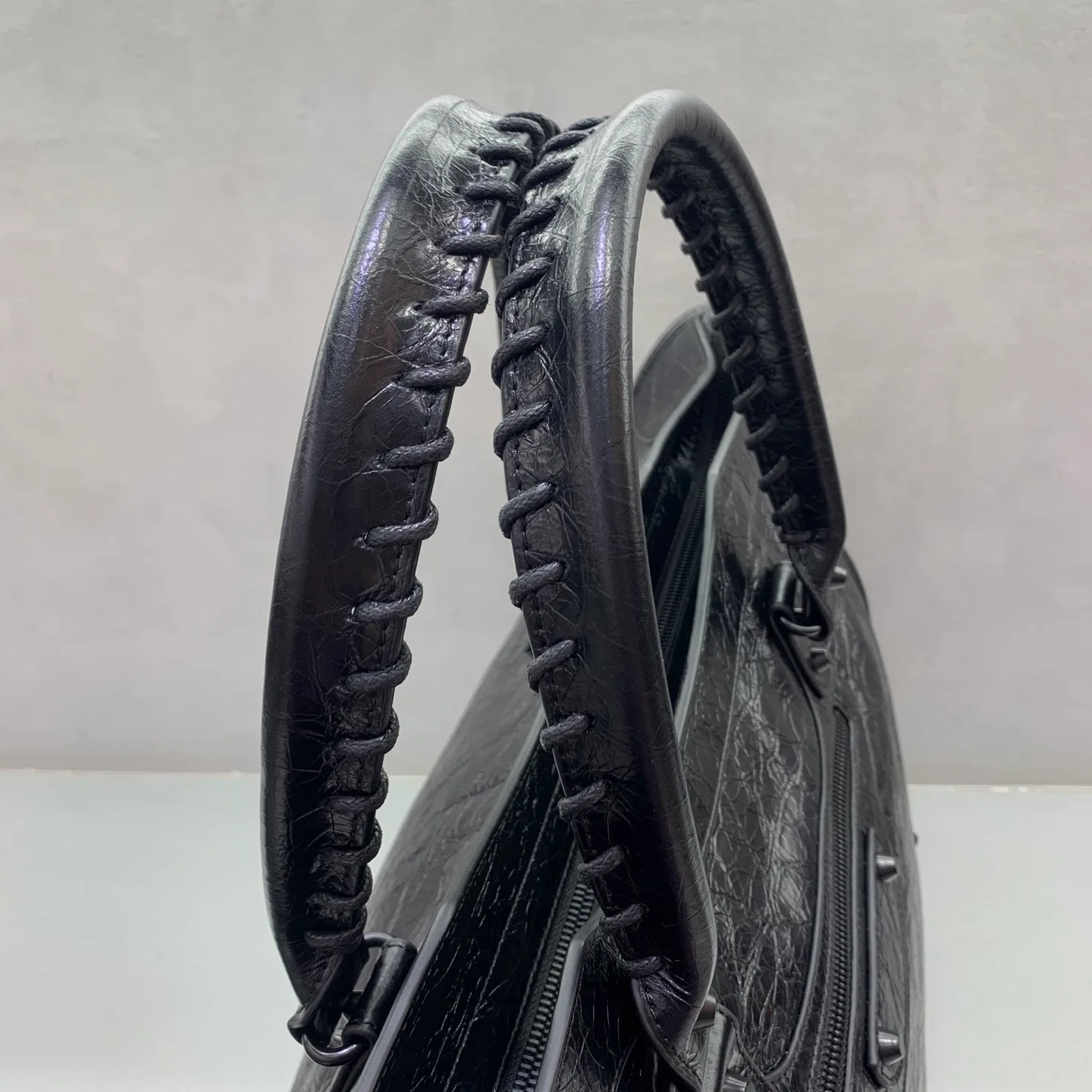 Классические Сумки Женские Balenciaga 18136372