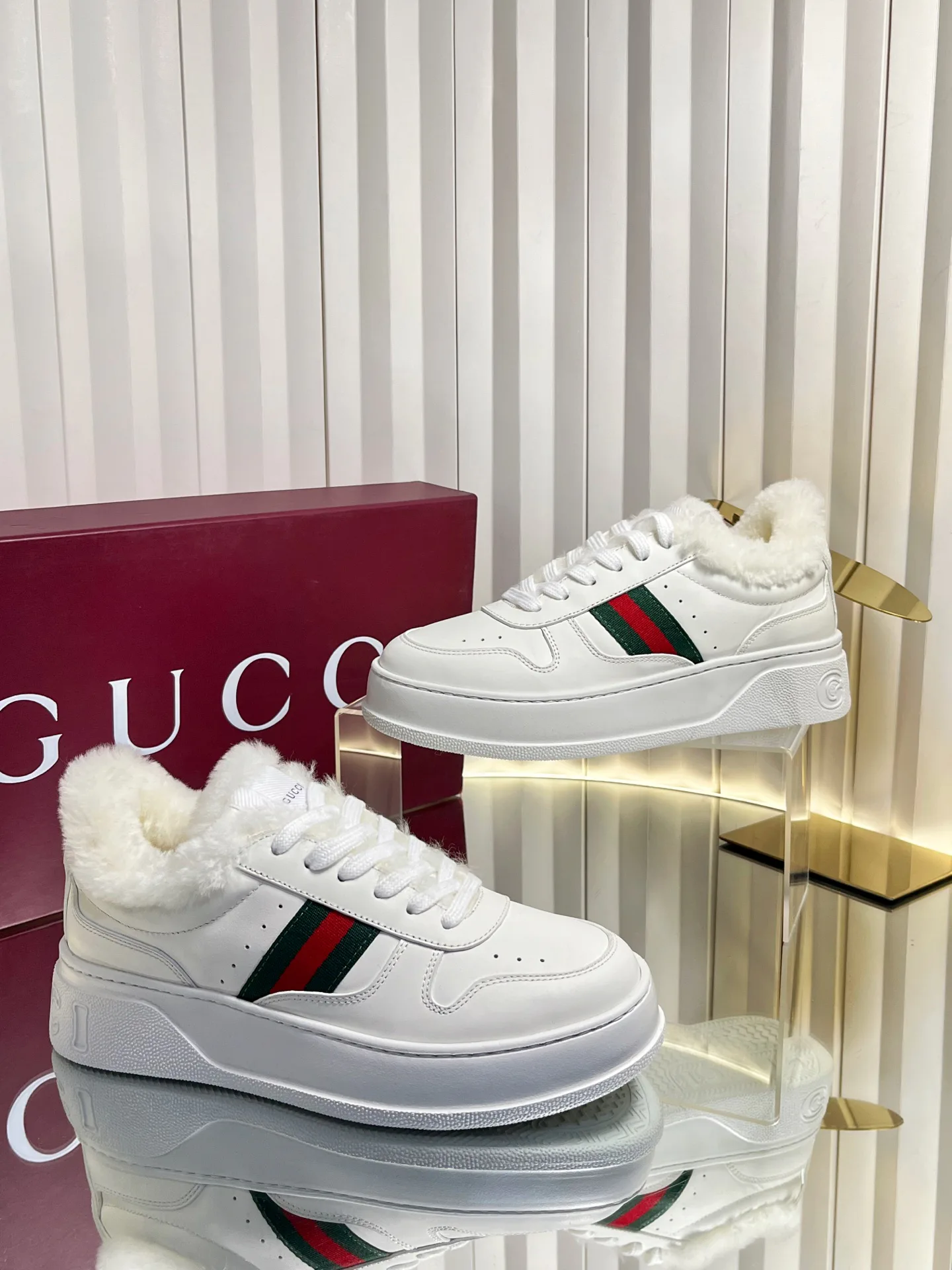 Кроссовки Женские Gucci 415627