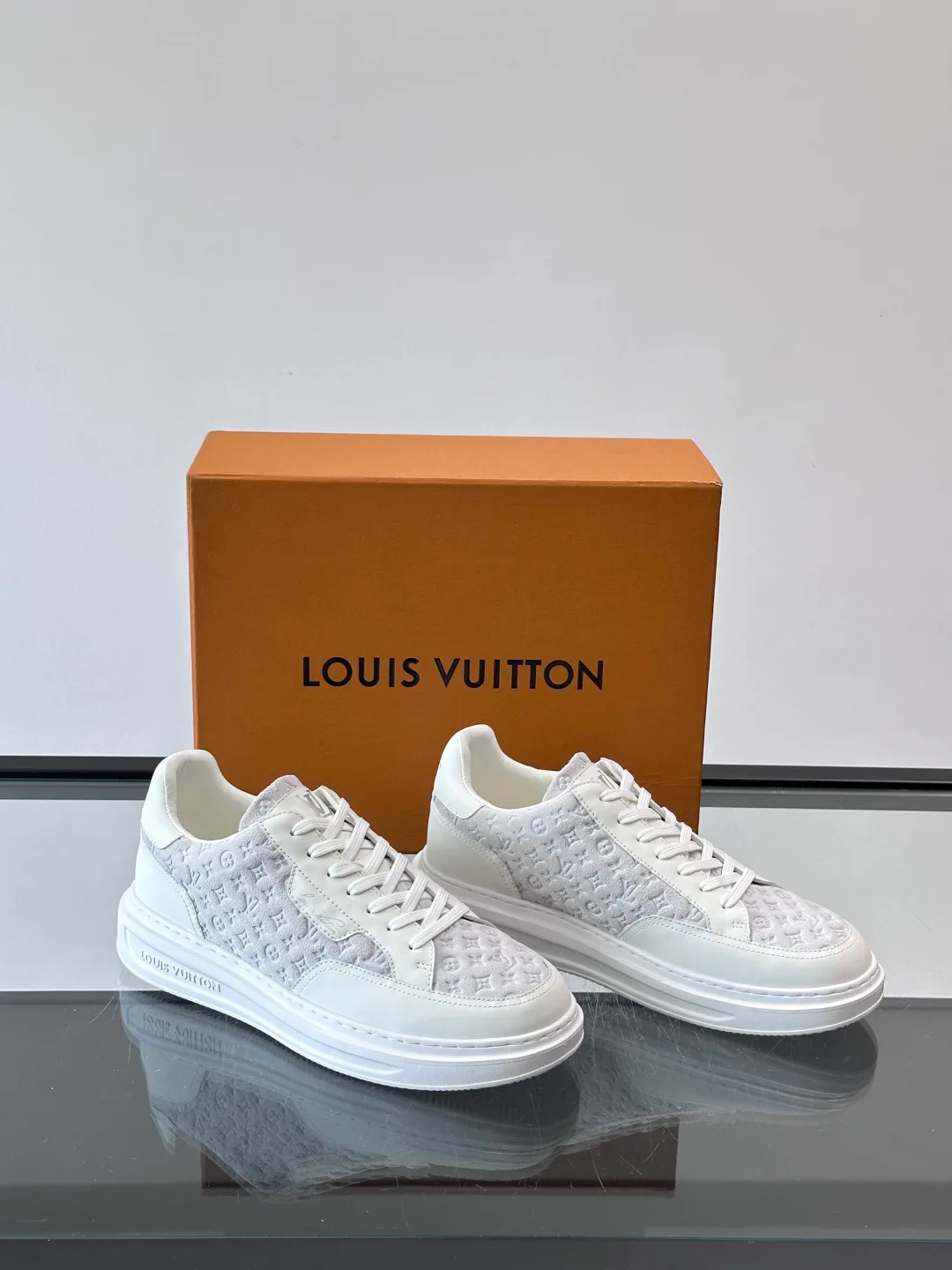 Кроссовки Мужские Louis Vuitton 19597857