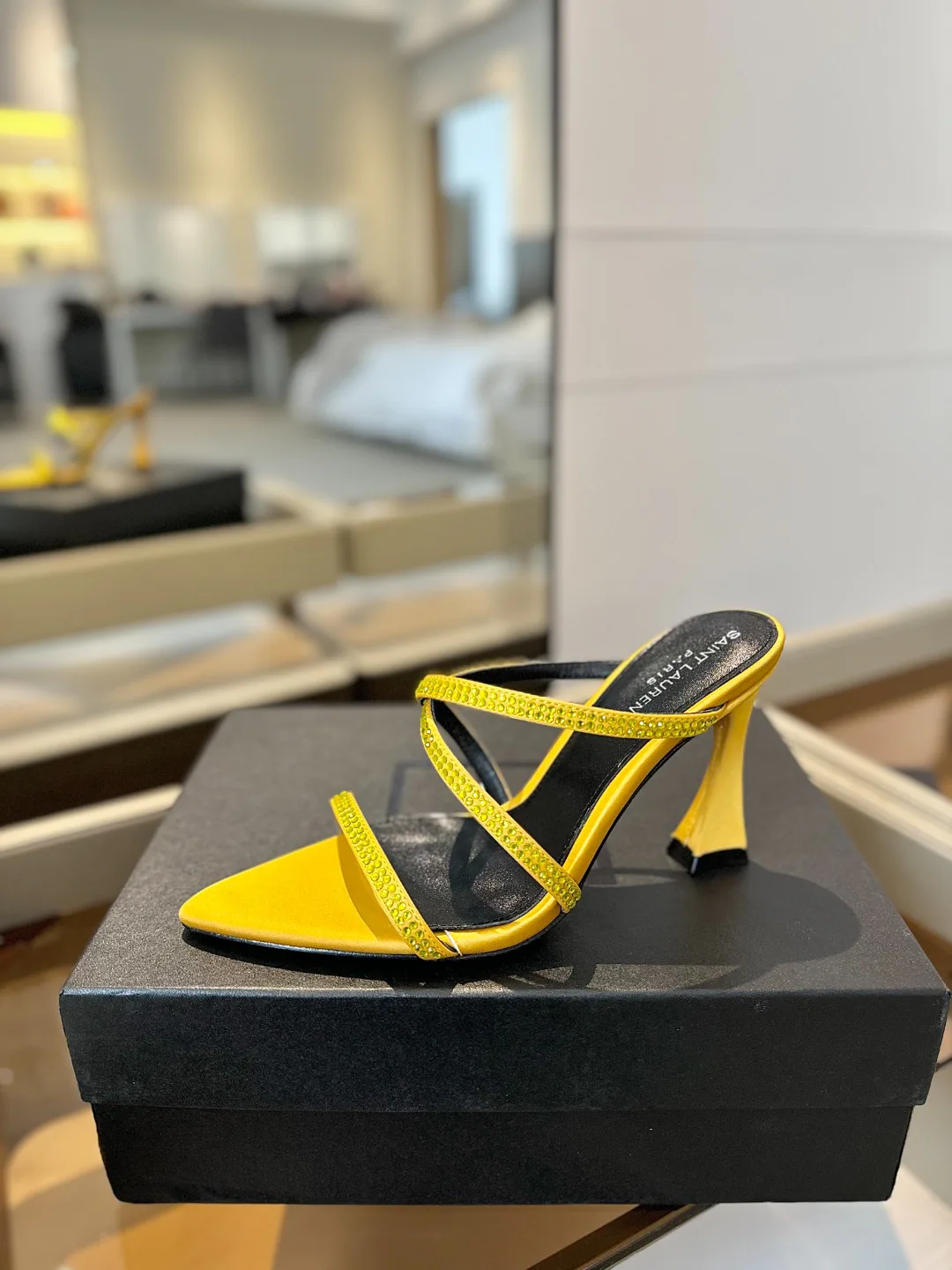 Босоножки Женские Saint Laurent 22062