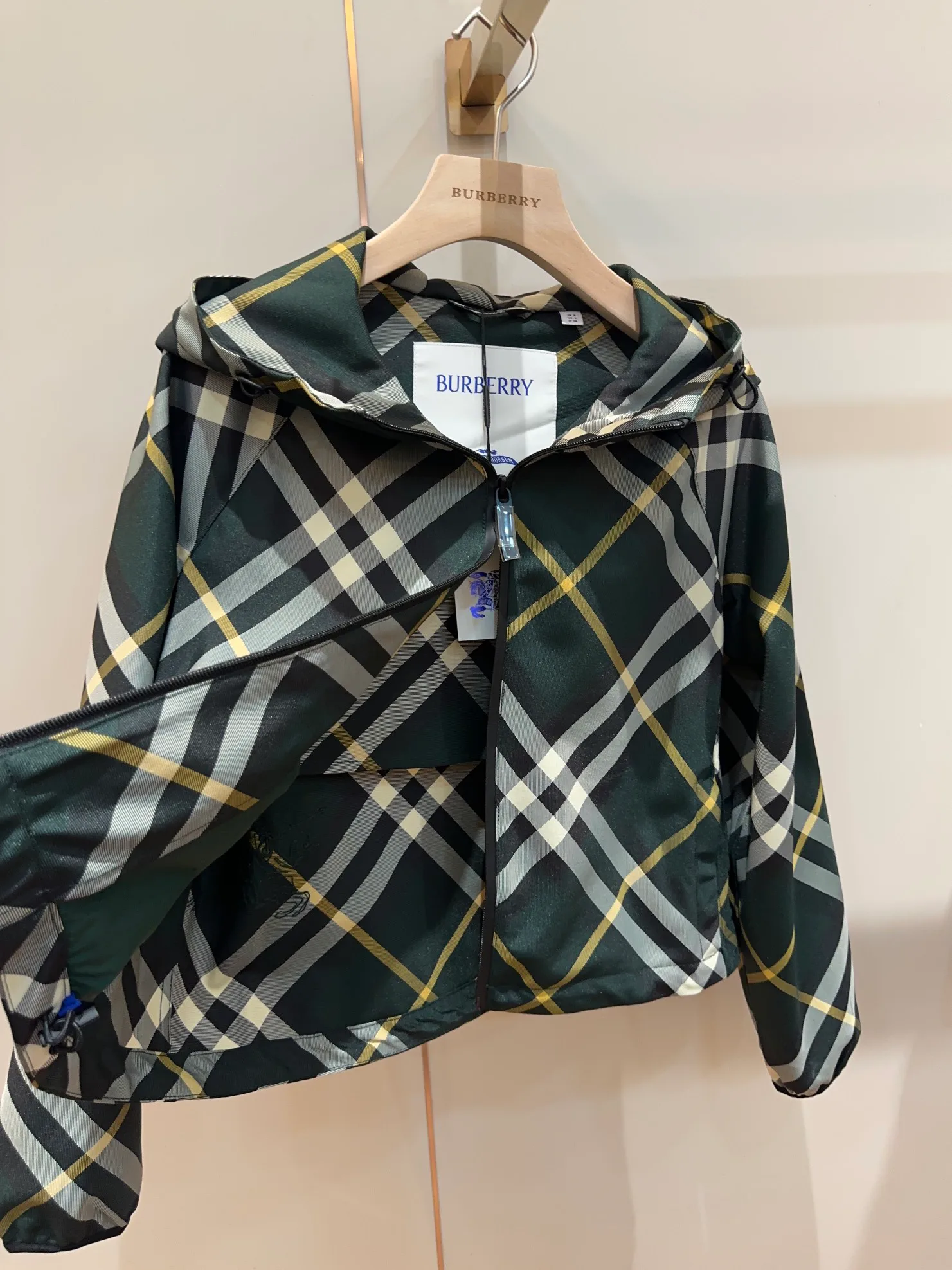 Куртки И Пуховики Женские Burberry 14230