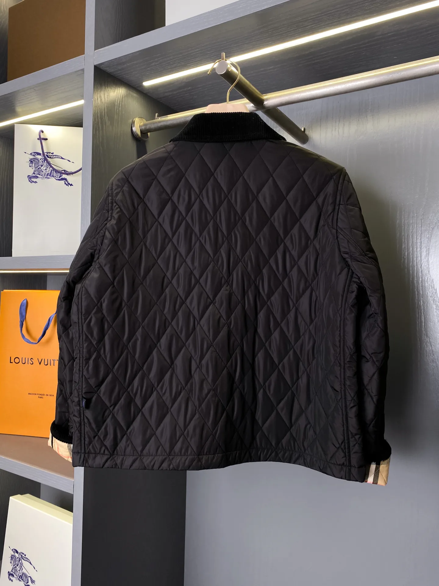 Куртки И Пуховики Женские Burberry 18513005