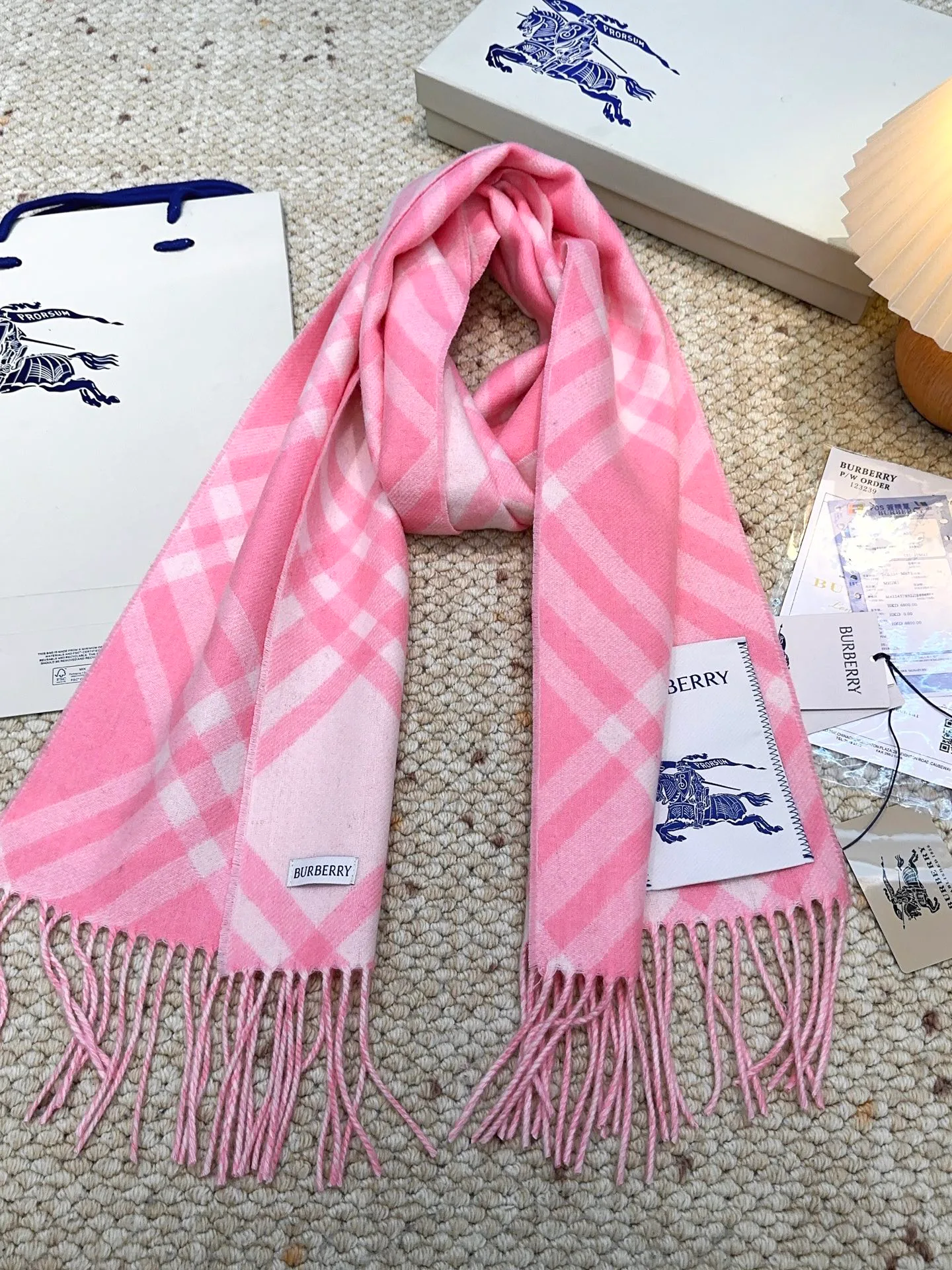 Шарфы Burberry 18105489