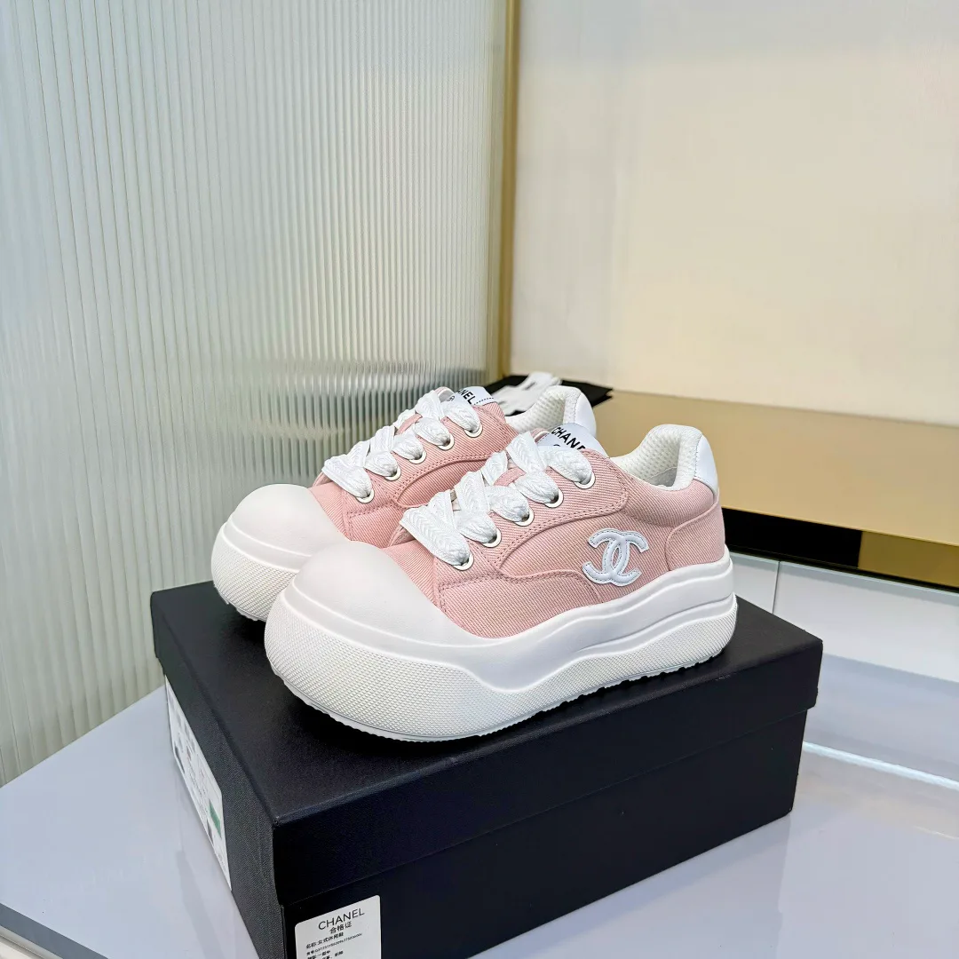 Кроссовки Женские Chanel 11396583