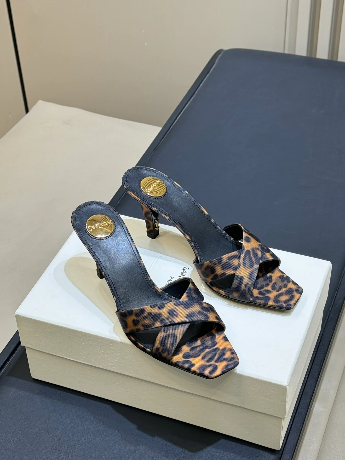 Босоножки Женские Saint Laurent 11892871