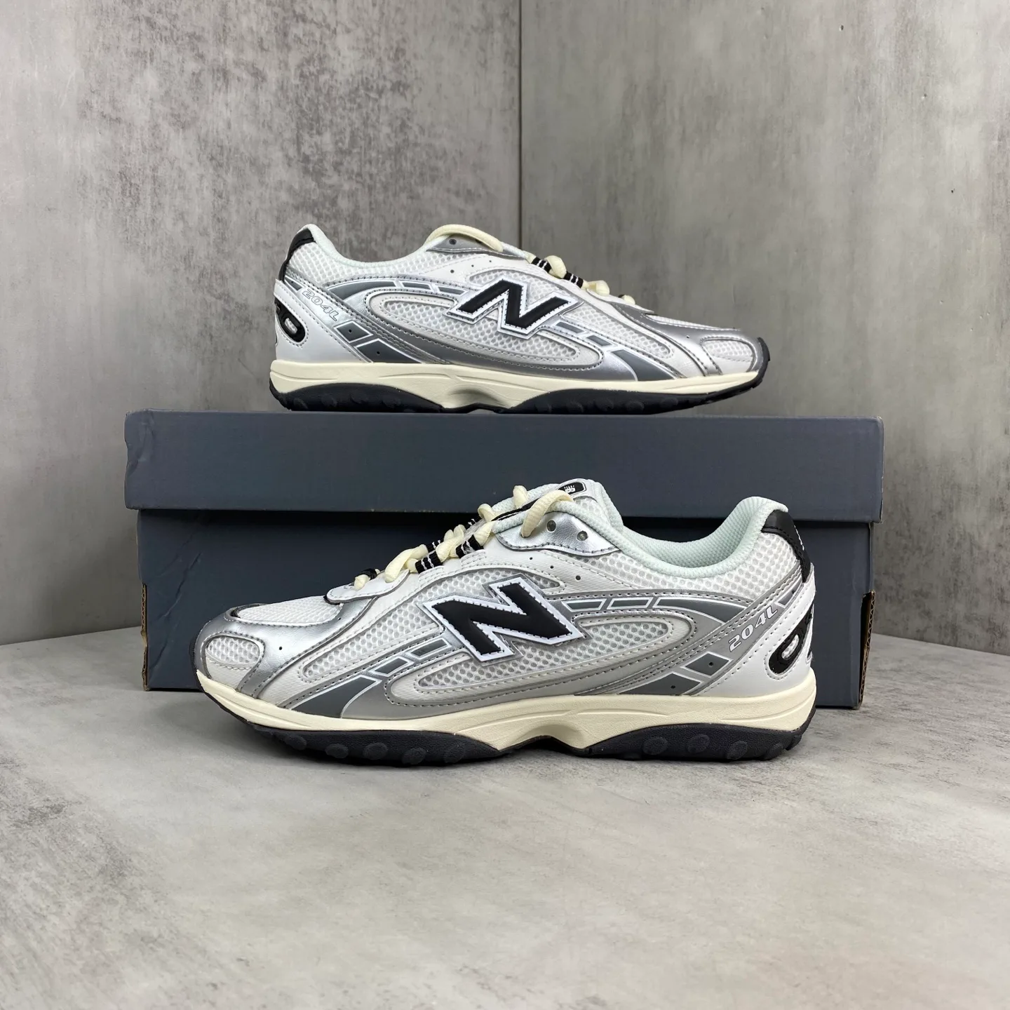 Кроссовки Женские New Balance 17963597