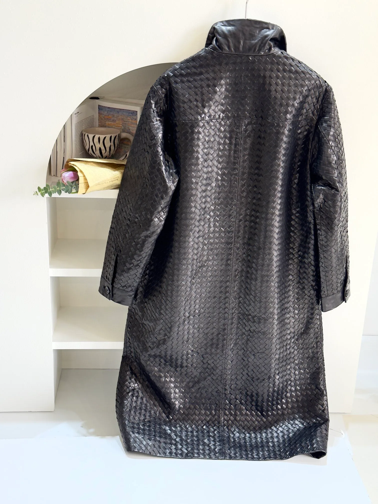 Кожаные Куртки И Дублёнки Женские Bottega Veneta 18180