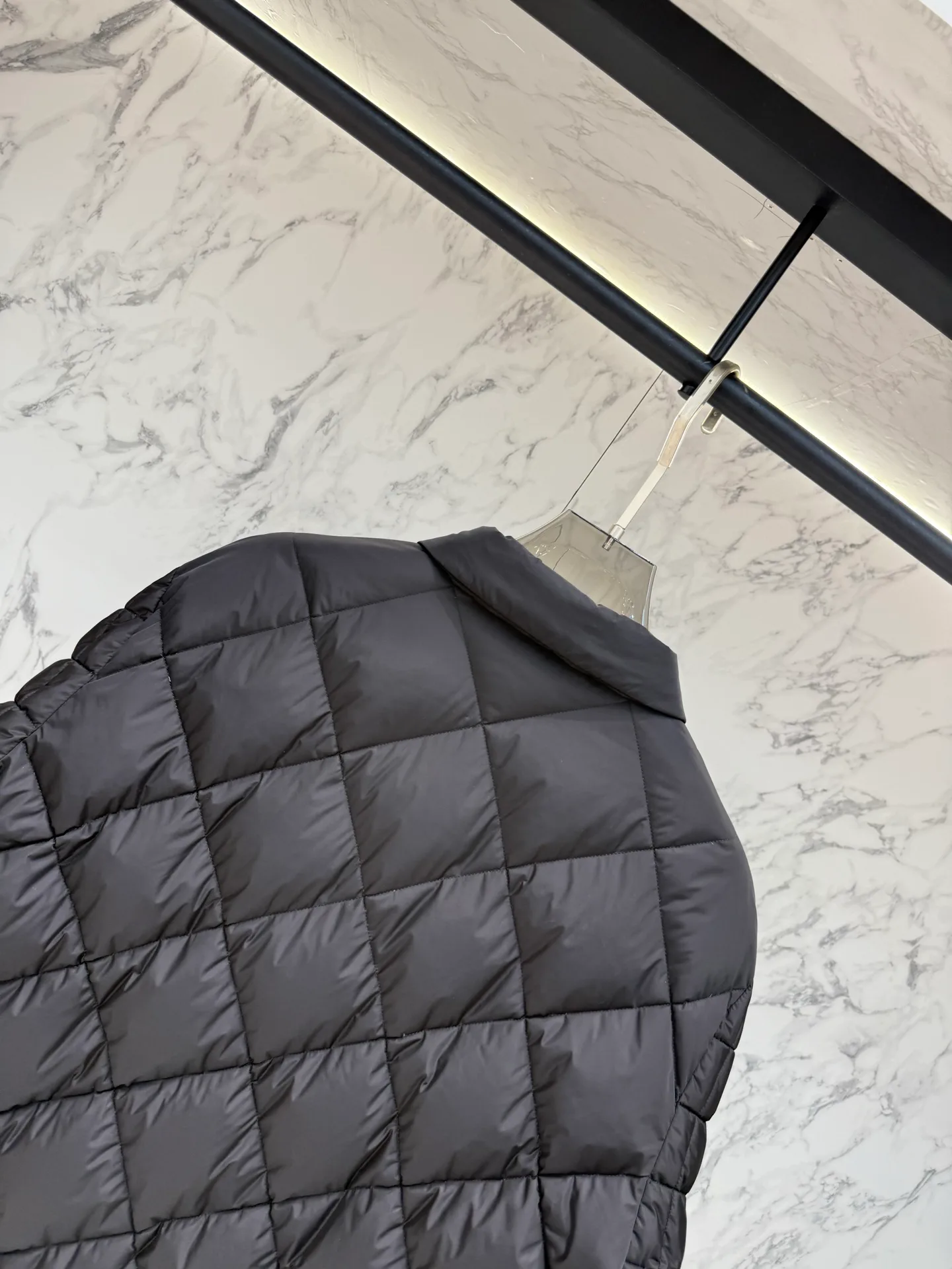 Куртки И Пуховики Мужские Moncler 18214575