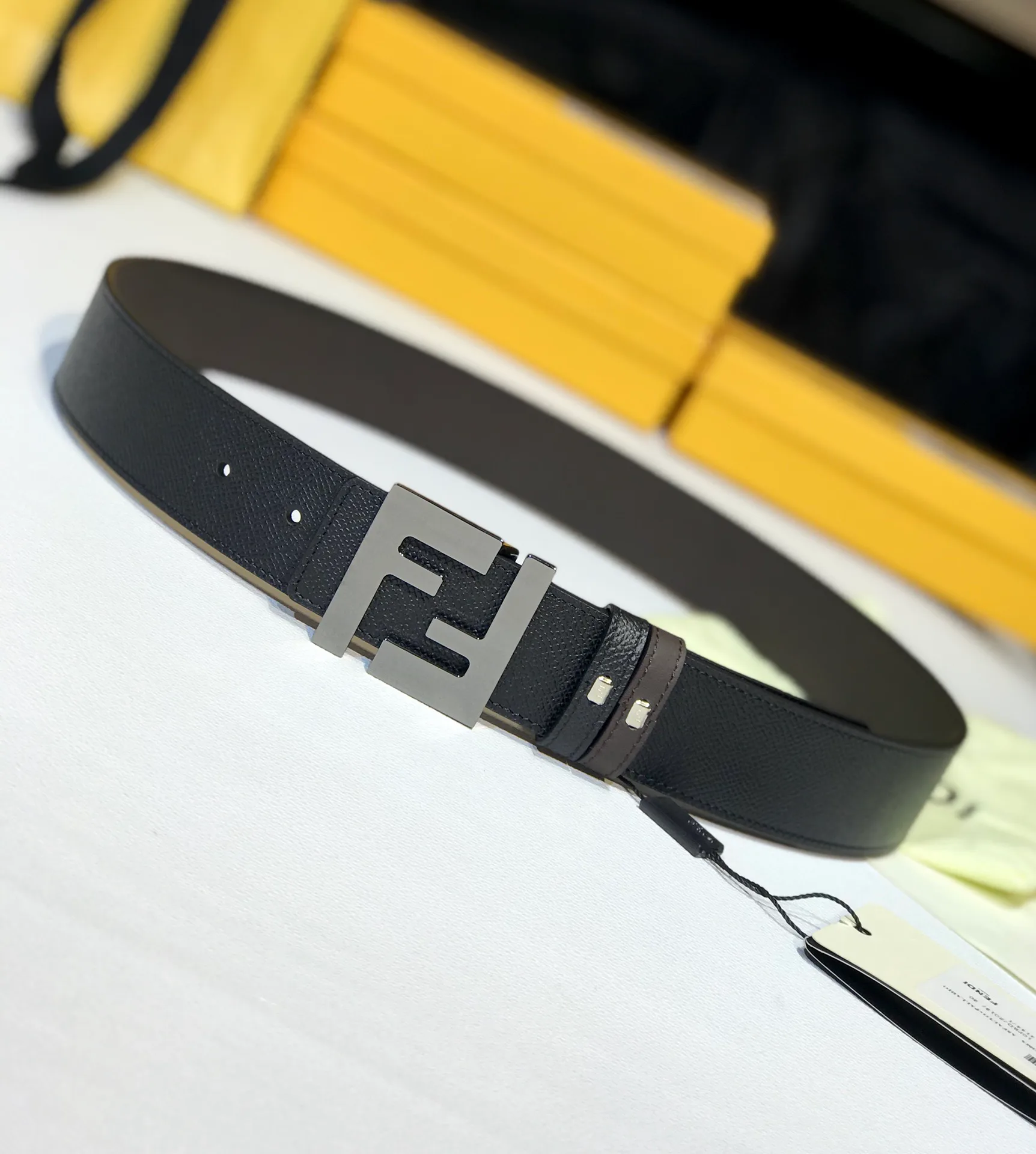 Ремни Fendi 14659338
