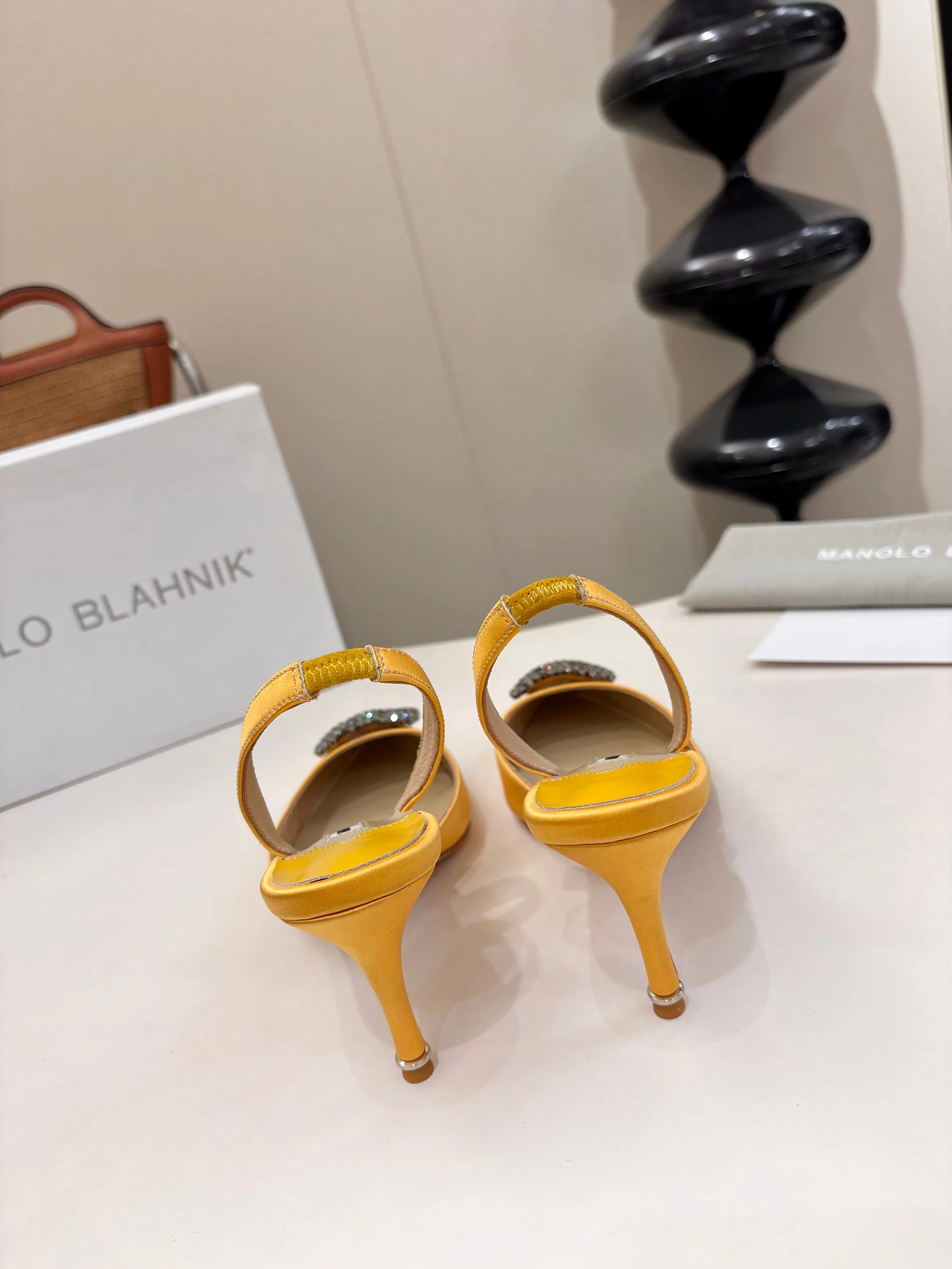 Туфли Женские Manolo Blahnik 17163300