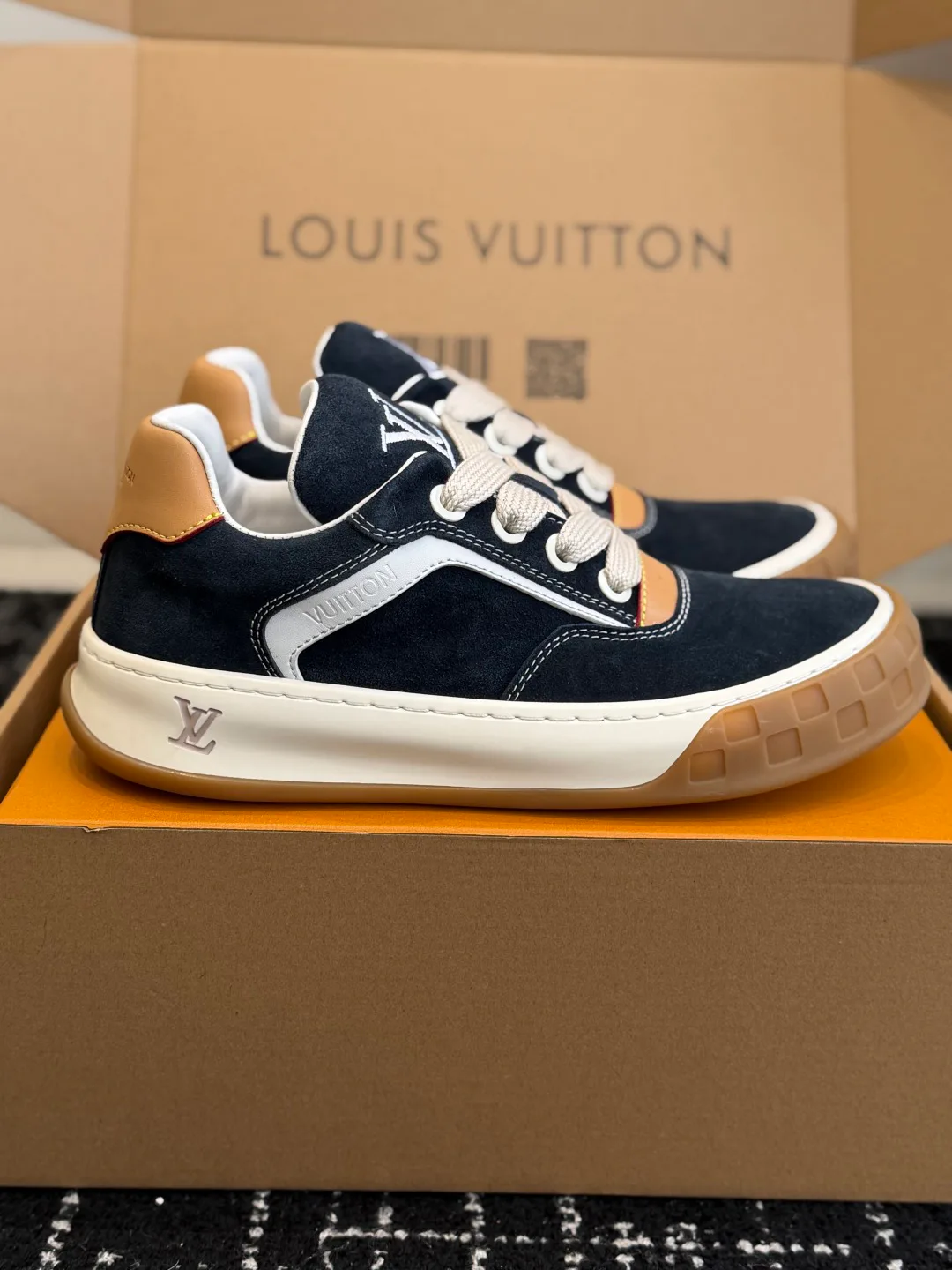 Кроссовки Женские Louis Vuitton 2671132
