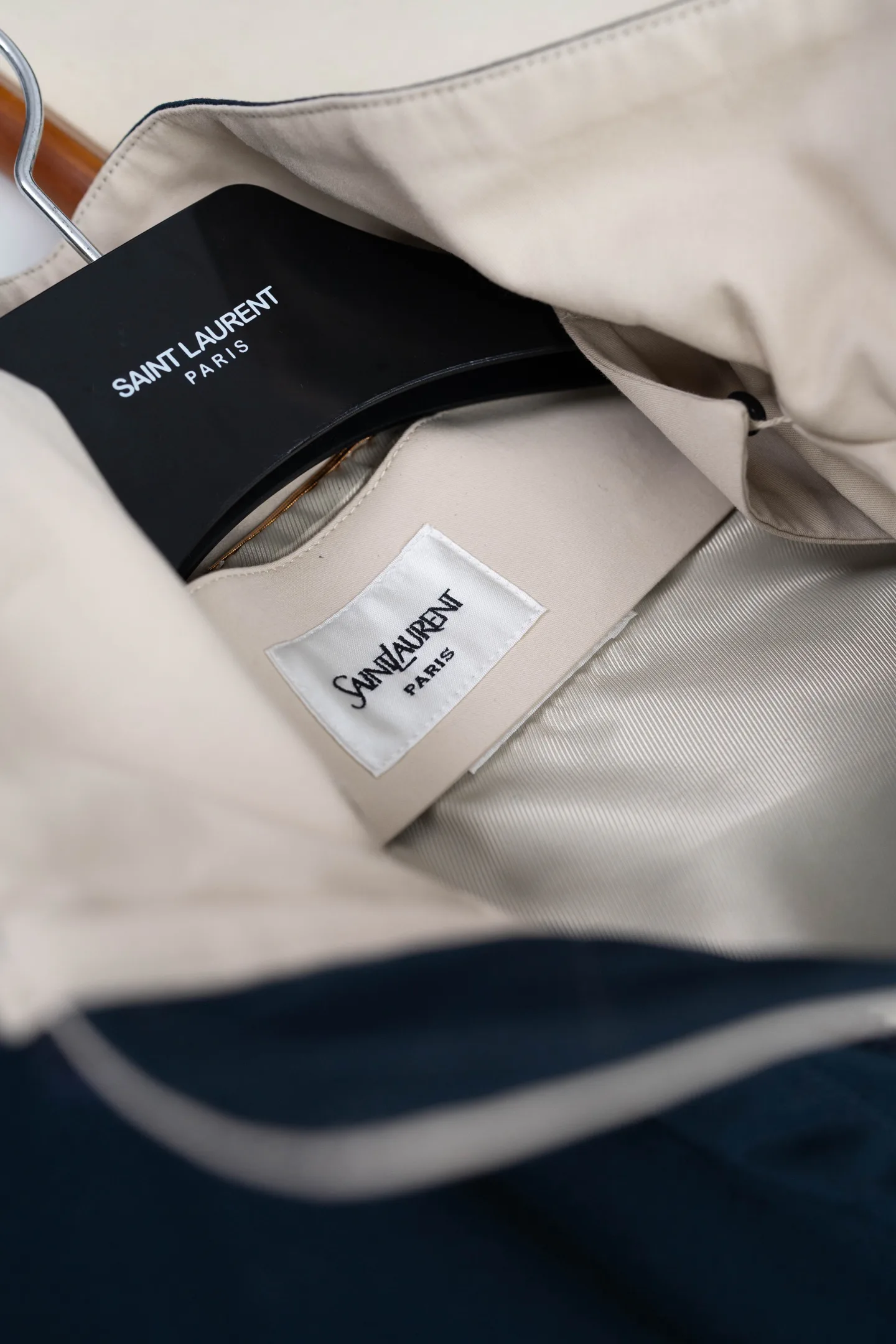 Куртки И Пуховики Женские Saint Laurent 18256749