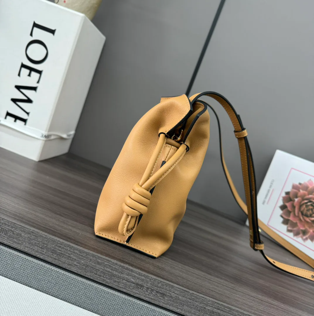 Клатчи Женские Loewe 11513647