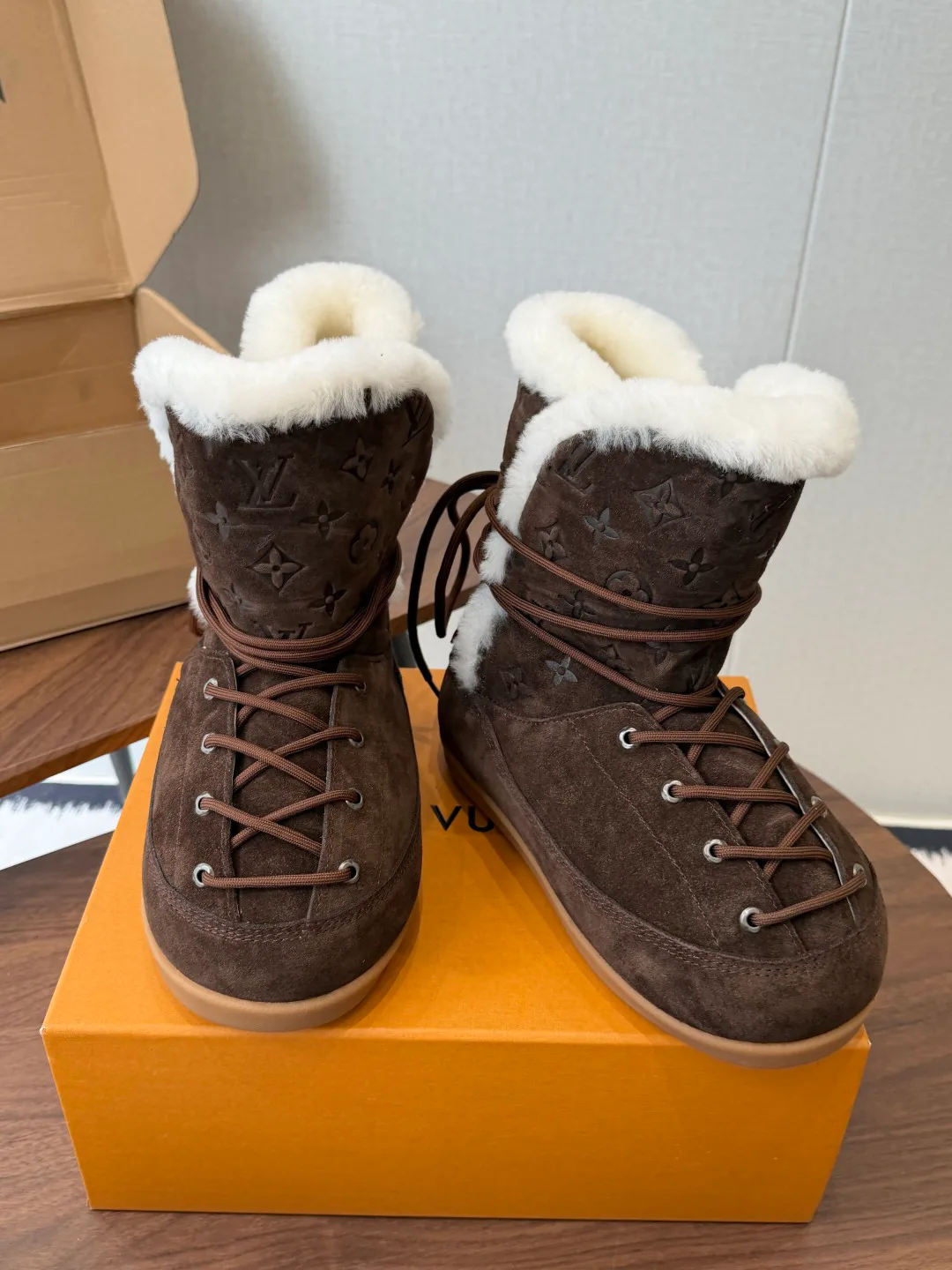 Угги Женские Louis Vuitton 18687418