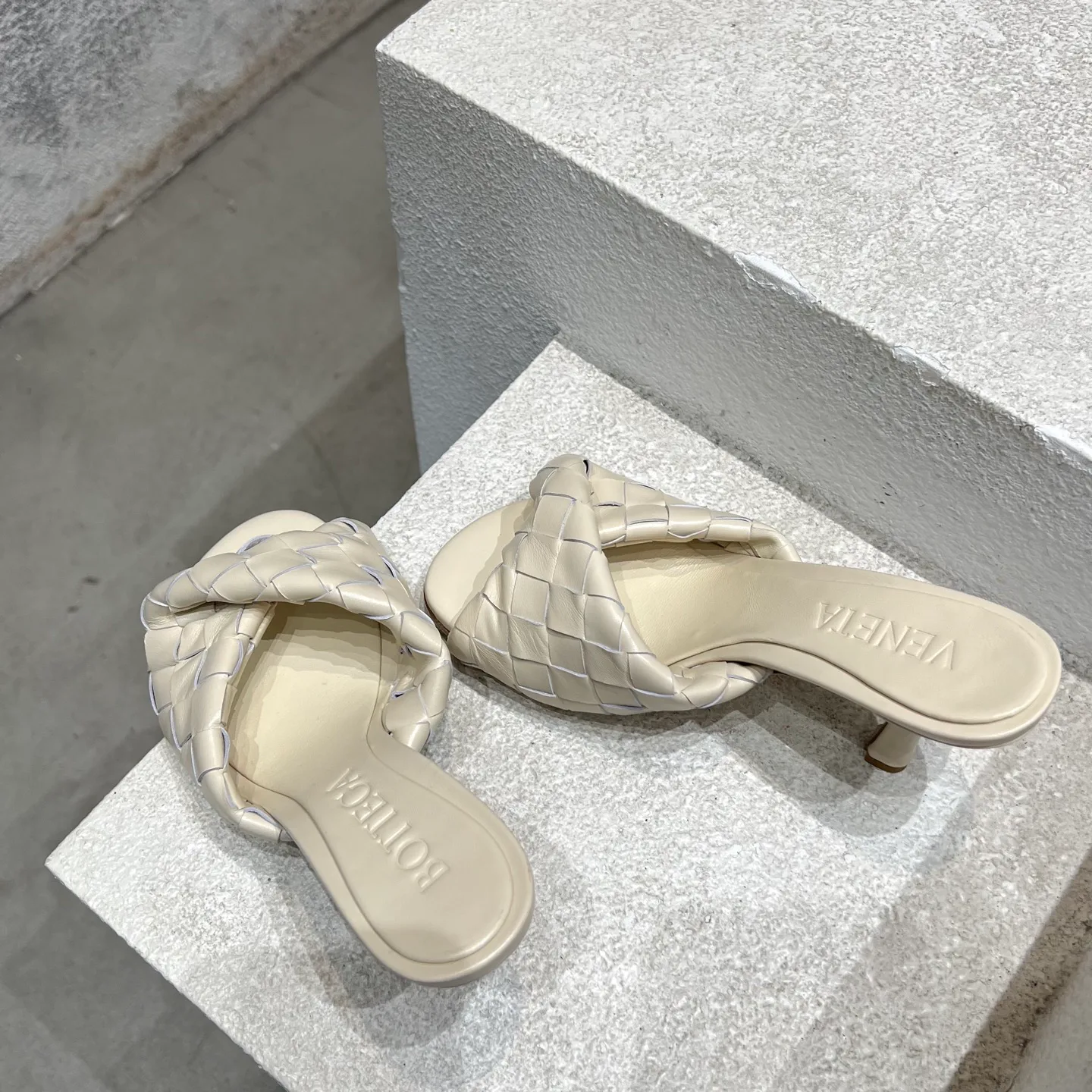 Босоножки Женские Bottega Veneta 13960169