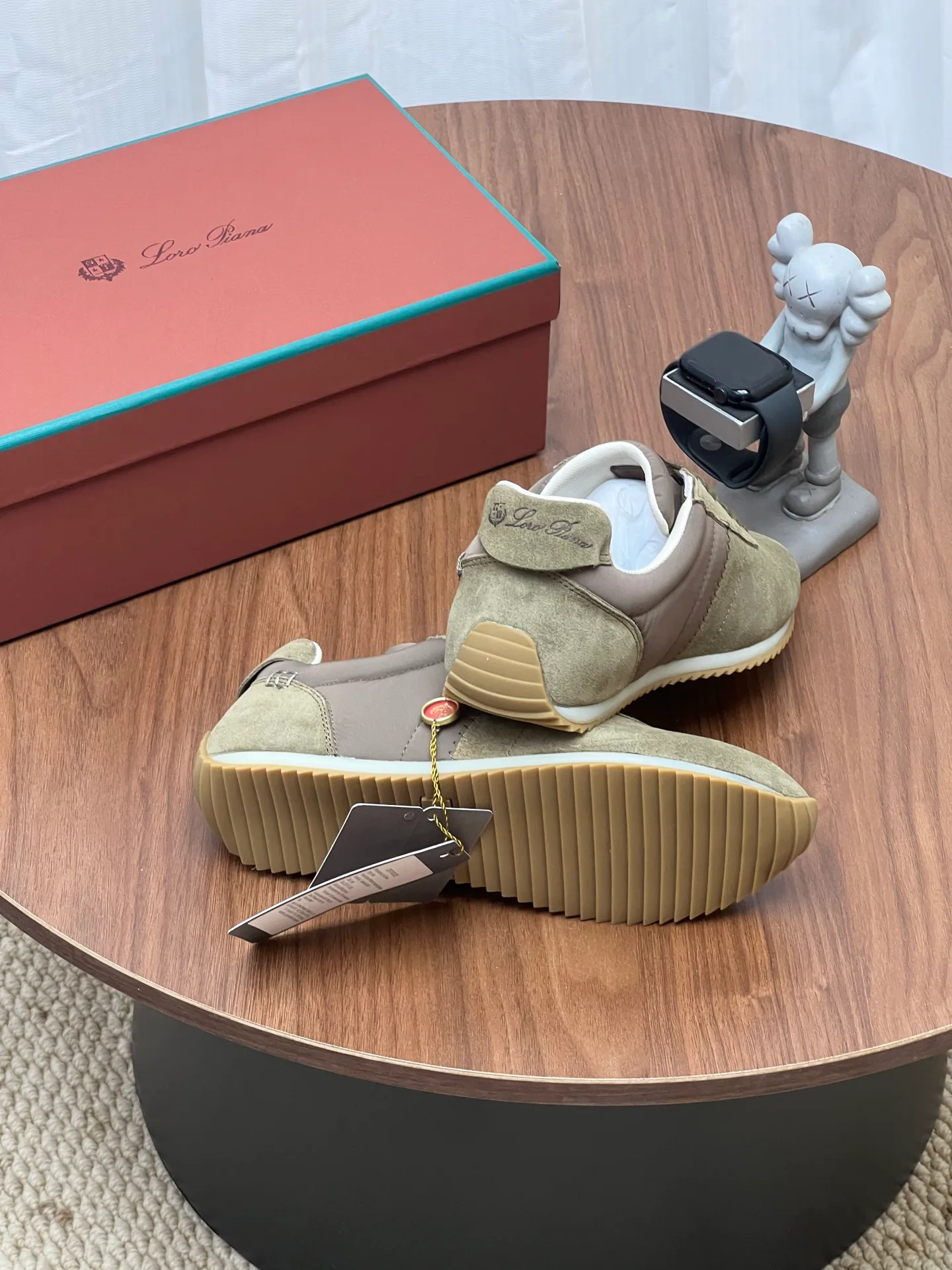 Кроссовки Женские Loro Piana 17787097