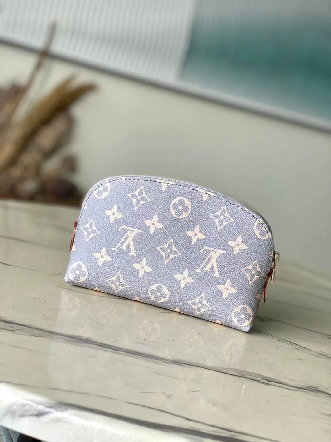 Клатчи Женские Louis Vuitton 18227603