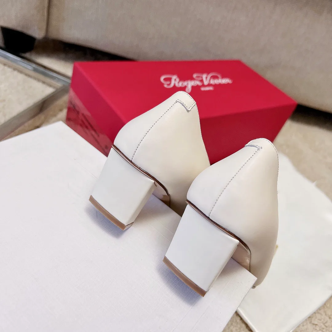 Туфли Женские Roger Vivier 17550737
