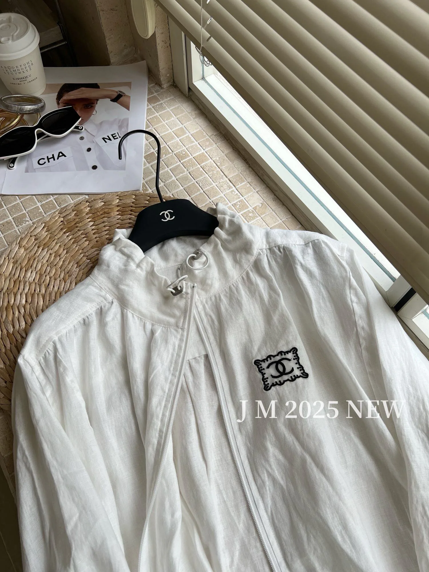 Куртки И Пуховики Женские Chanel 24085