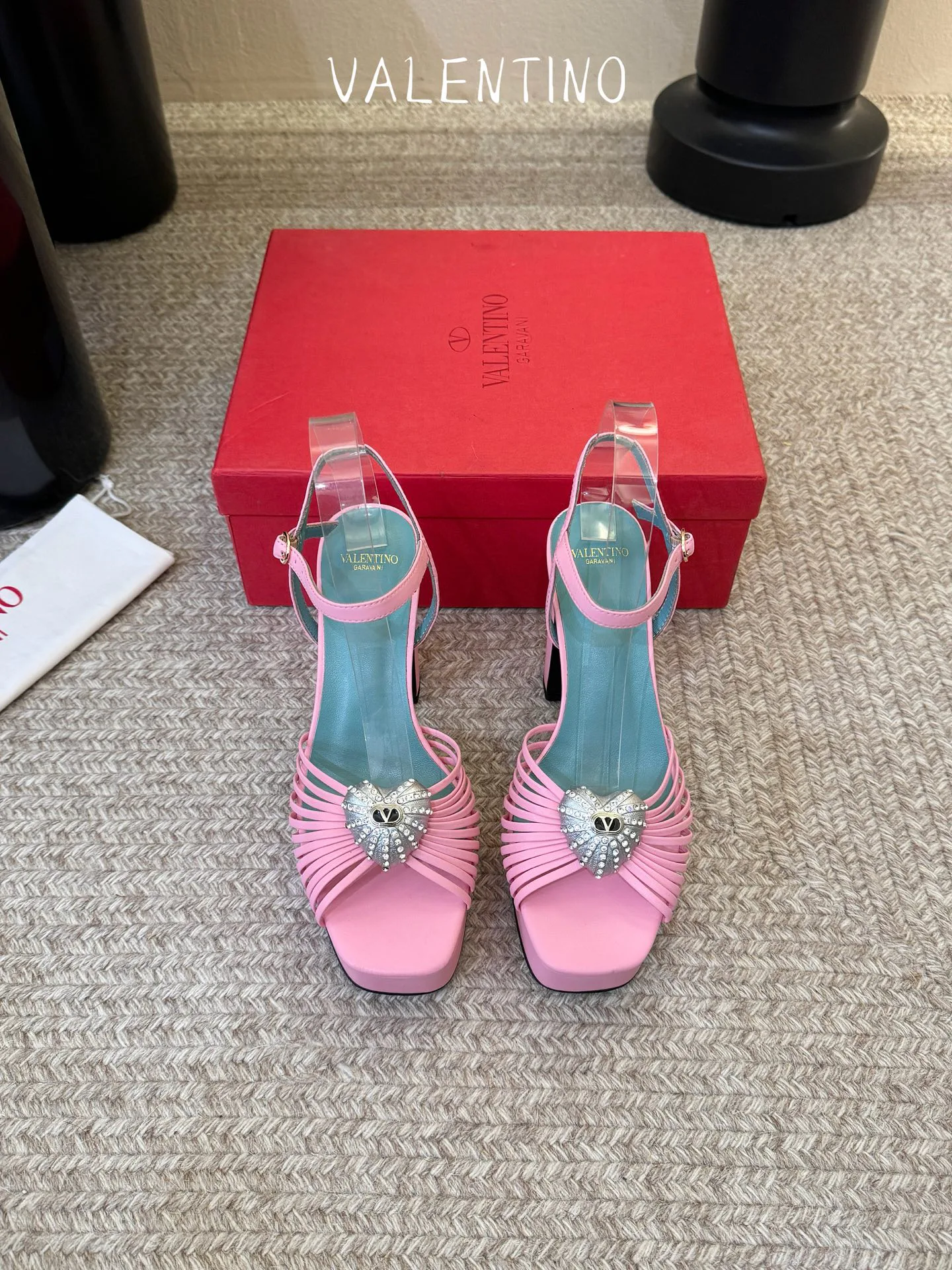 Босоножки Женские Valentino 17396952