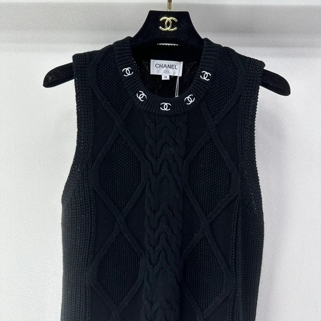 Жилеты Женские Chanel 13400910