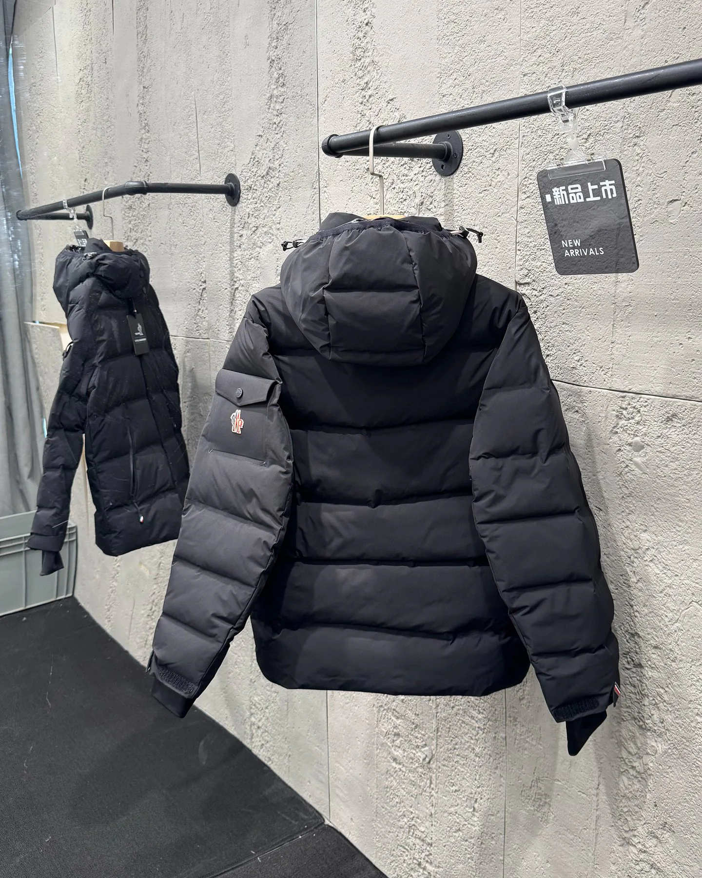 Куртки И Пуховики Мужские Moncler 17942231