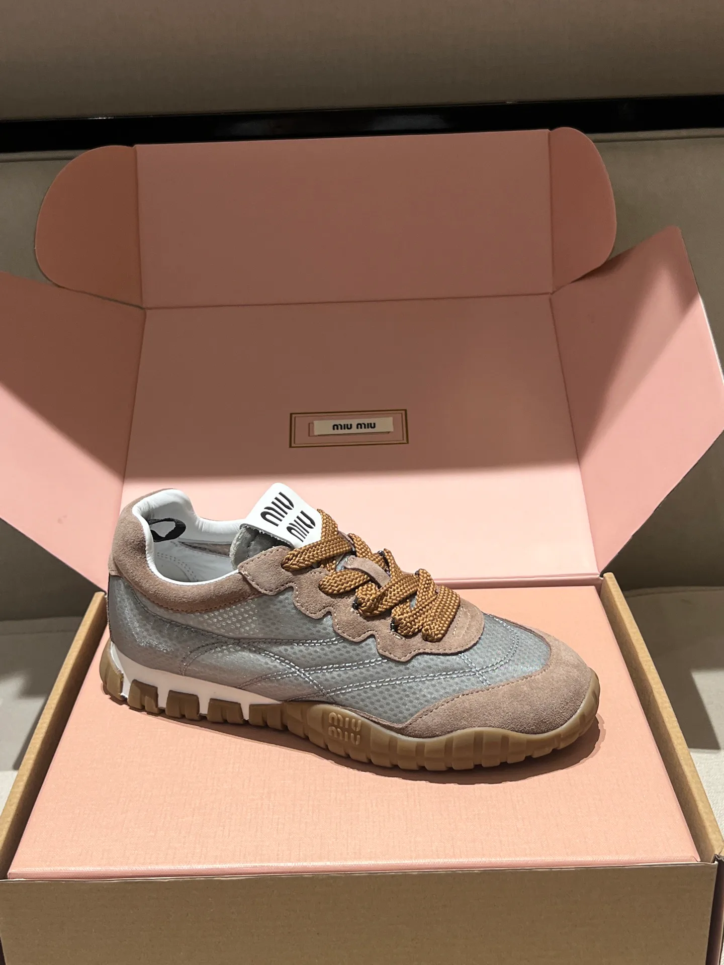 Кроссовки Женские Miu Miu 18020564
