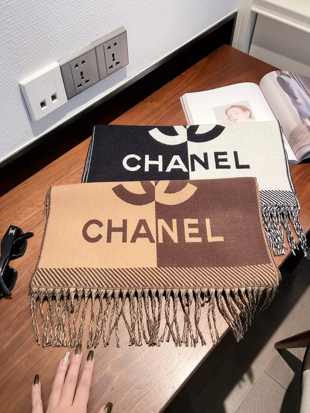 Шарфы Chanel 18002970