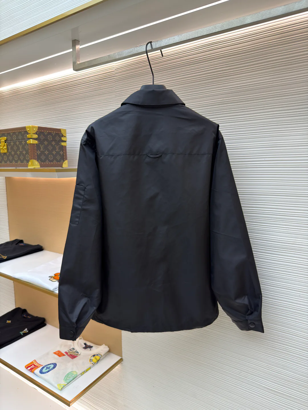 Куртки И Пуховики Мужские Prada 13077112
