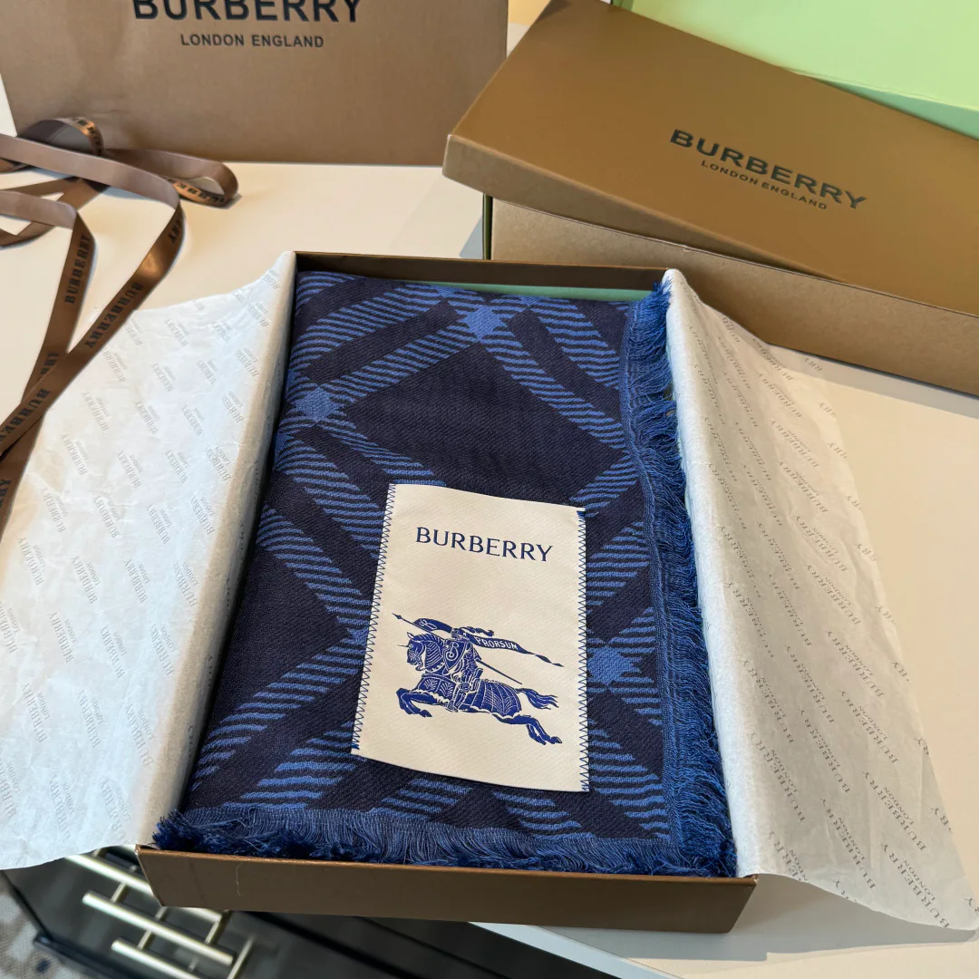 Шарфы Burberry 1303421