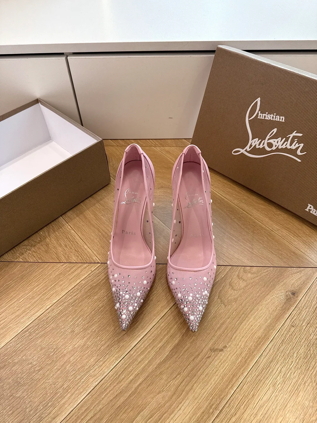 Туфли Женские Christian Louboutin 17480779