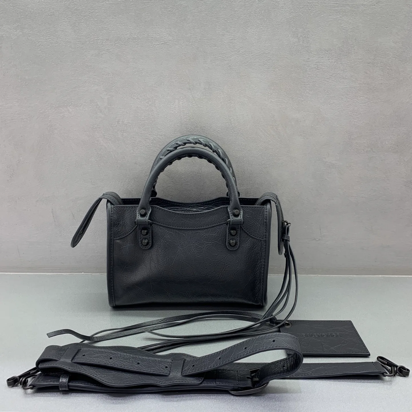Классические Сумки Женские Balenciaga 18135964