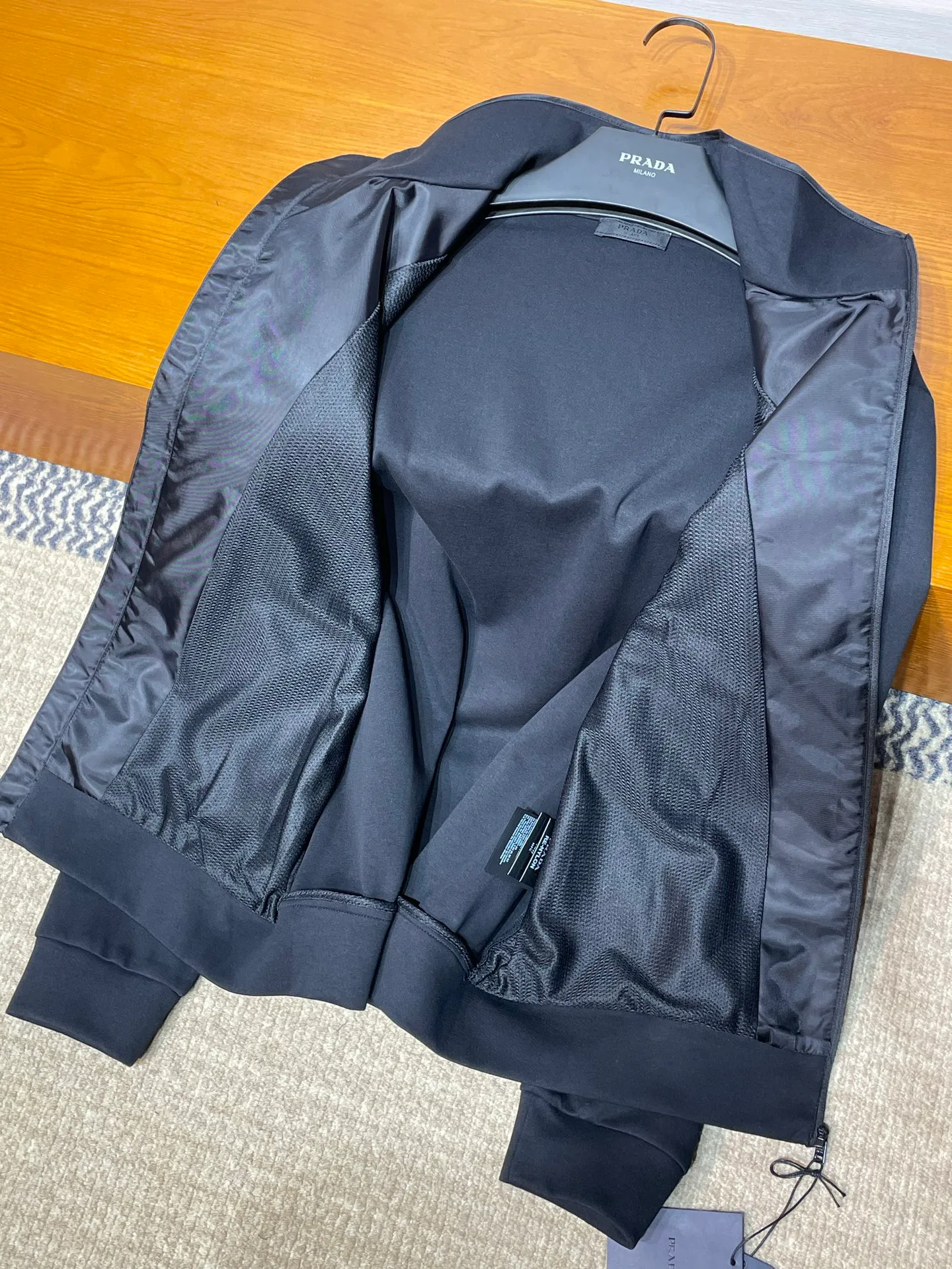 Куртки И Пуховики Мужские Prada 18236037