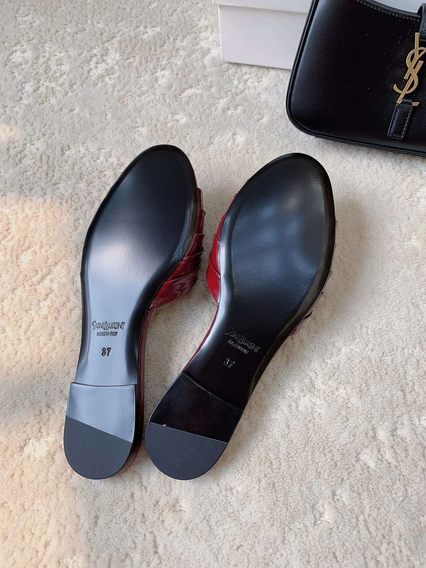 Шлепанцы Женские Saint Laurent 13565777