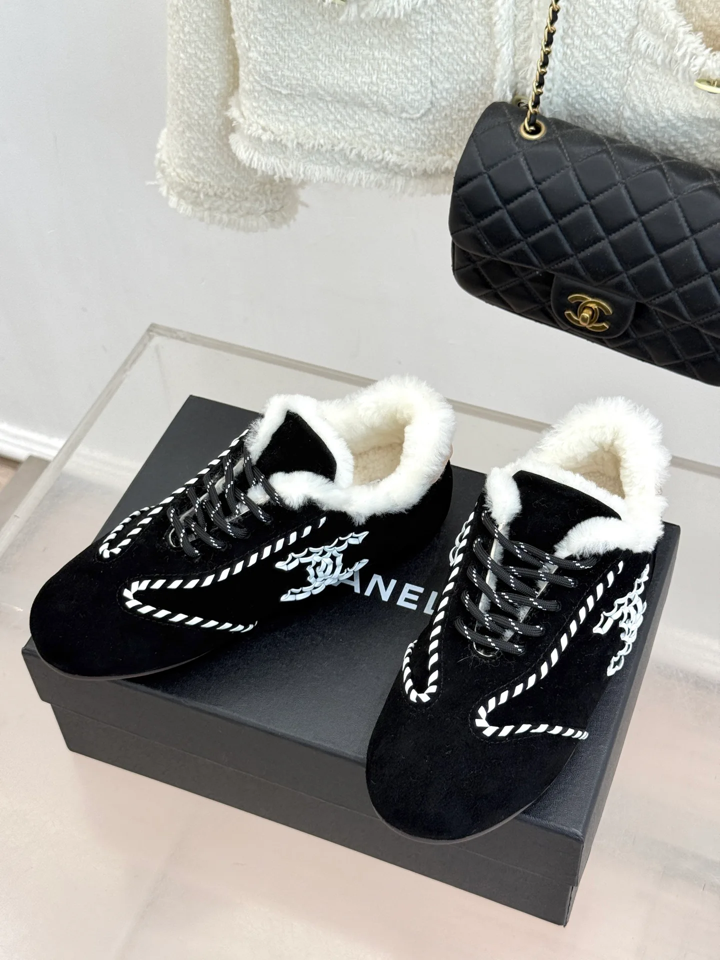 Кроссовки Женские Chanel 18788745