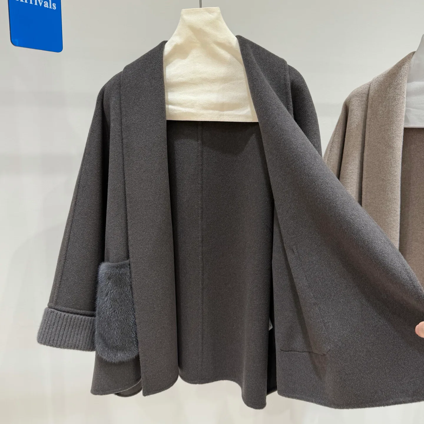 Пальто Женские Loro Piana 18594799